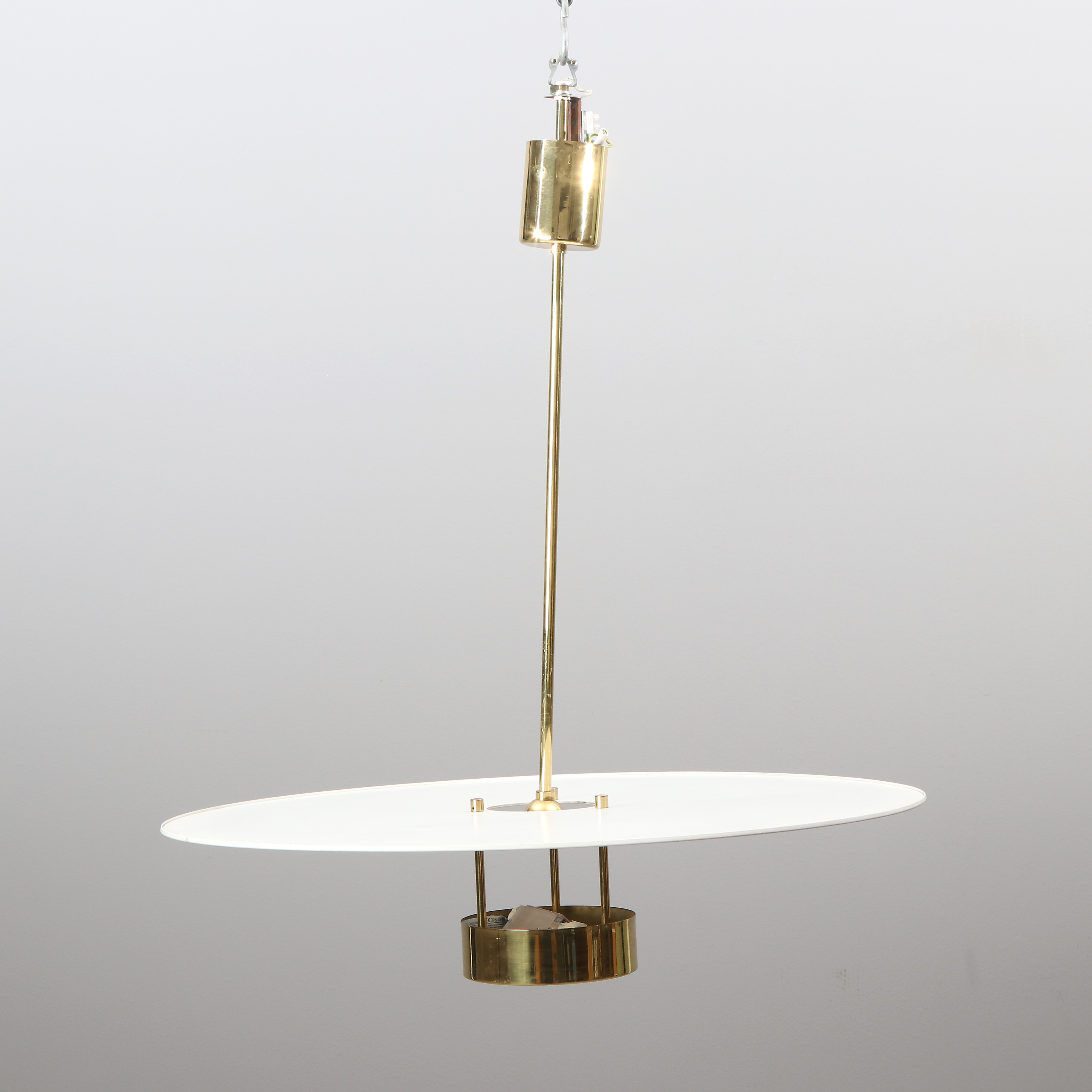 HANS-AGNE JAKOBSSON. TAKARMATUR. Mässing och lackerad metall. Modell T955. Markaryd, 1900-talets andra hälft.