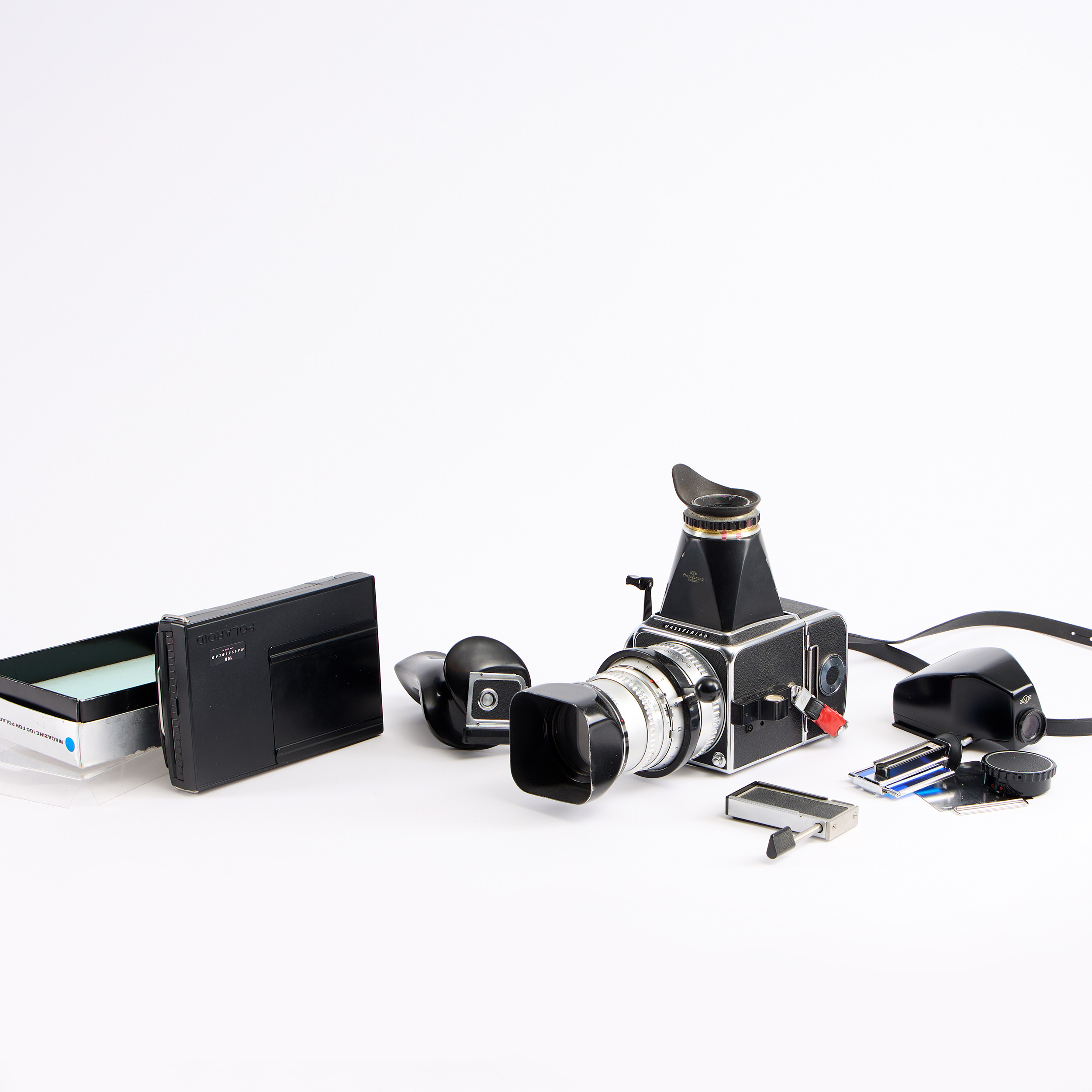 HASSELBLAD, 500C, kamera med objektiv och tillbehör.