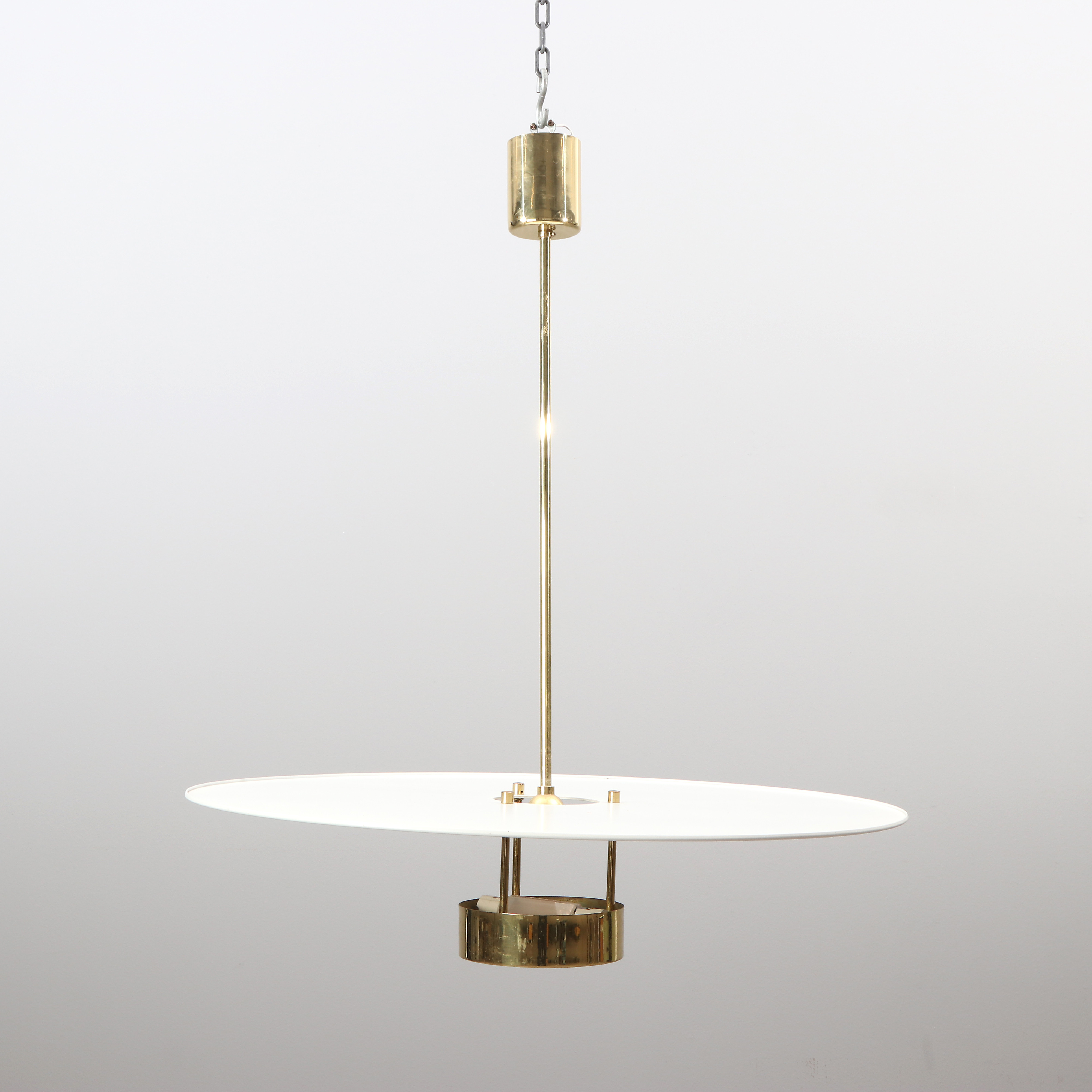 HANS-AGNE JAKOBSSON. TAKARMATUR. Mässing och lackerad metall. Modell T955. Markaryd, 1900-talets andra hälft.