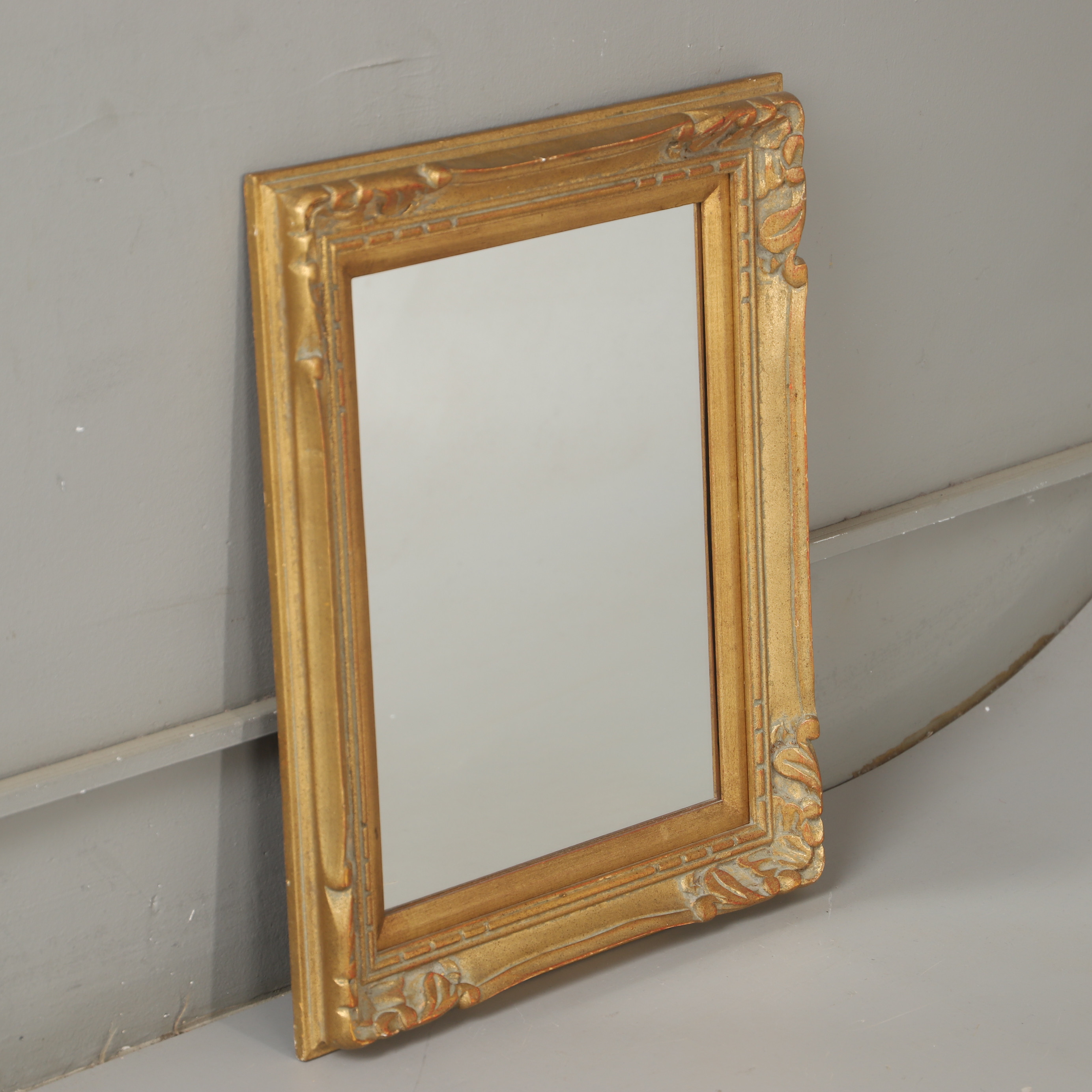 SPEGEL, förgylld ram, 1900-talets andra hälft.