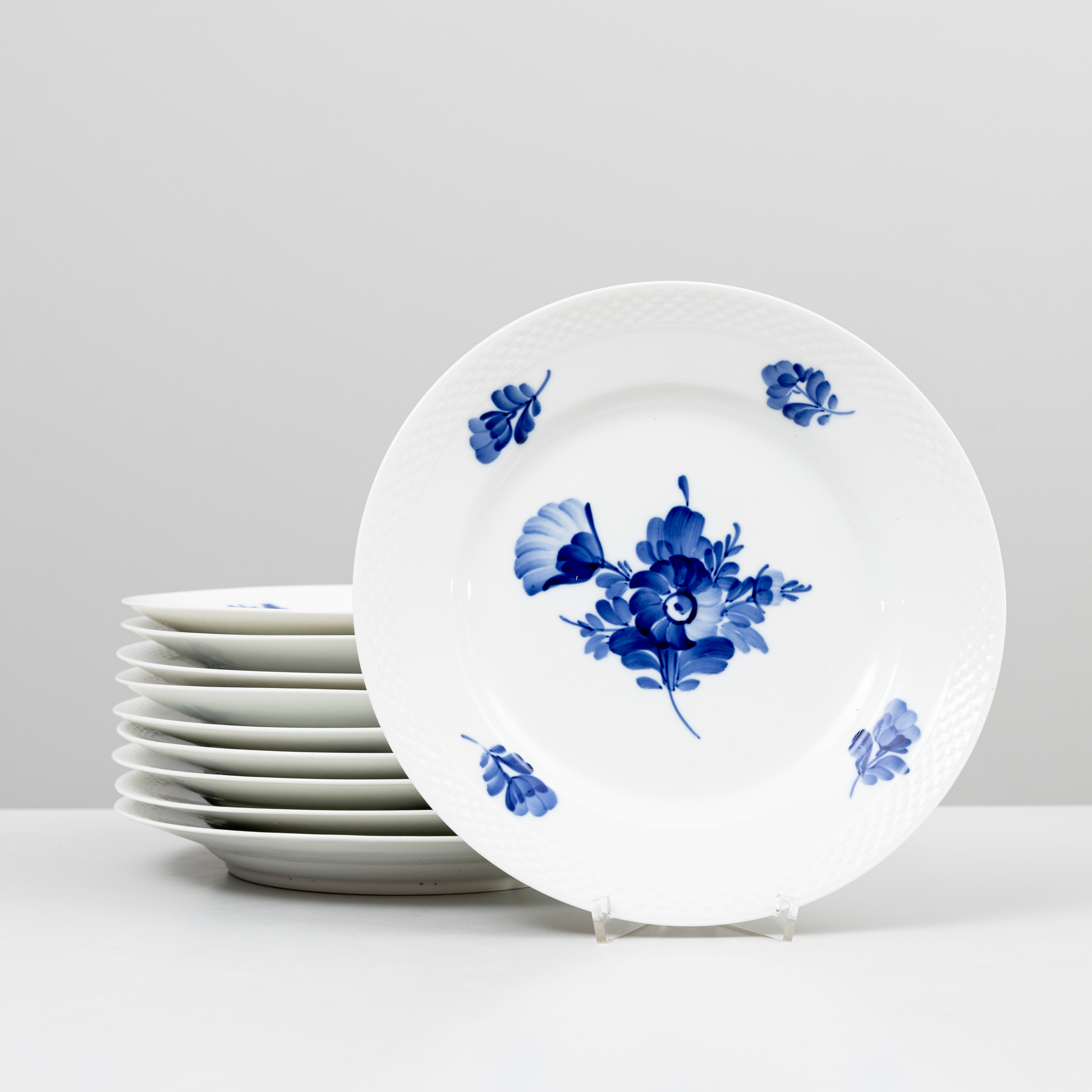 TALLRIKAR, 10 st, porslin, nr: 8097, "Blå Blomst", Royal Copenhagen, Danmark.