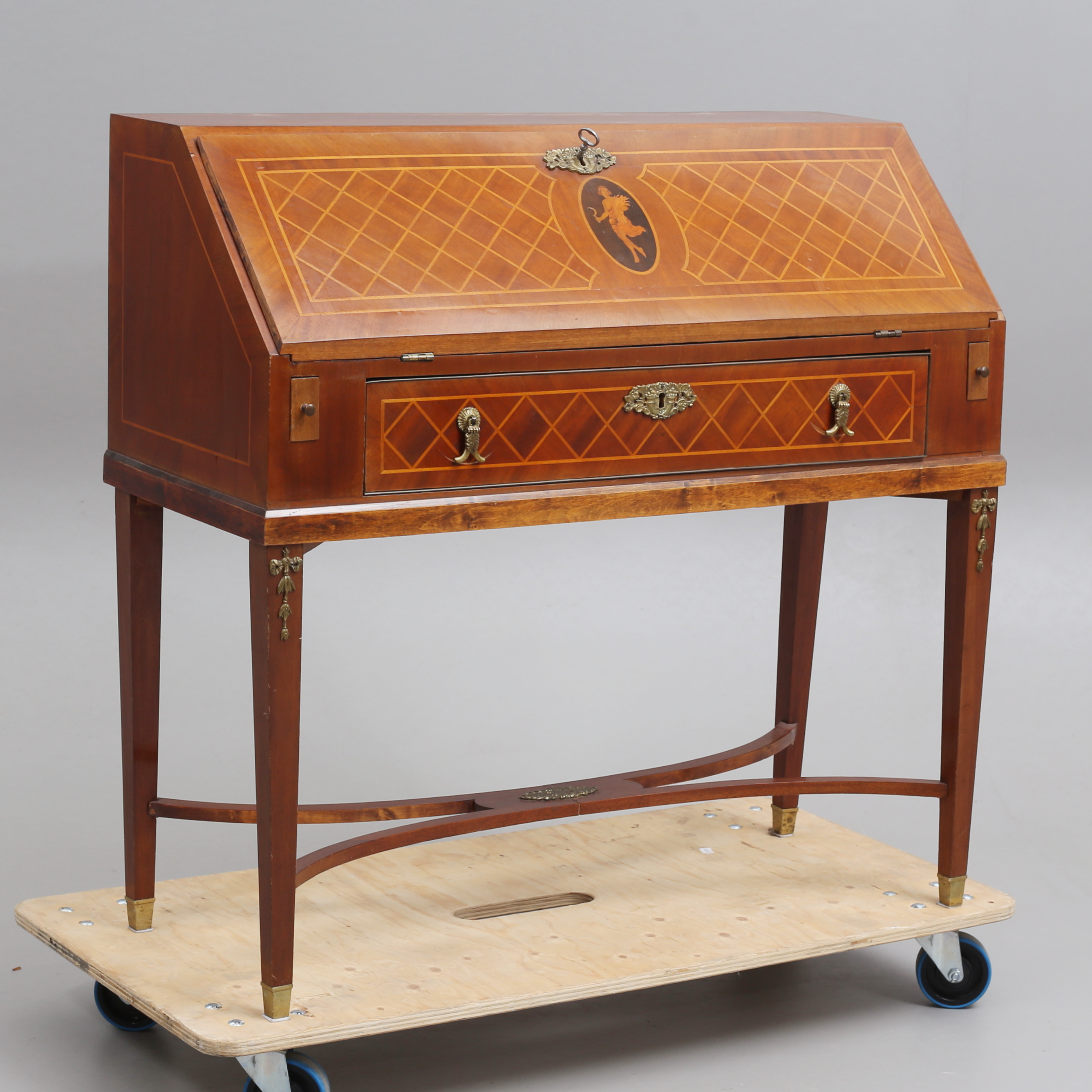 SEKRETÄR, gustaviansk stil, 1800-tal.