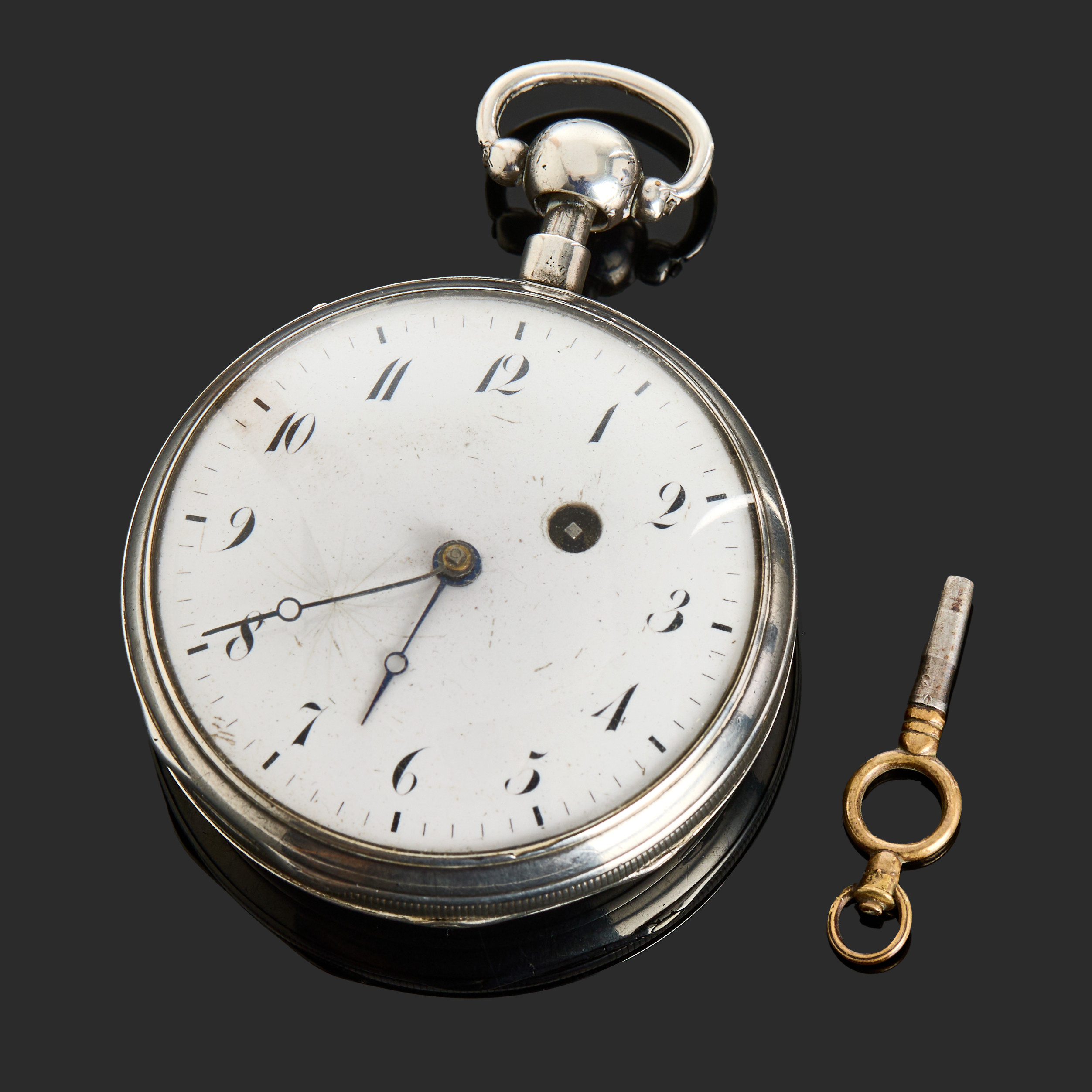 FICKUR, 1800-tal, kvartsrepetetion, emaljerad urtavla med arabiska siffror, nyckel medföljer.