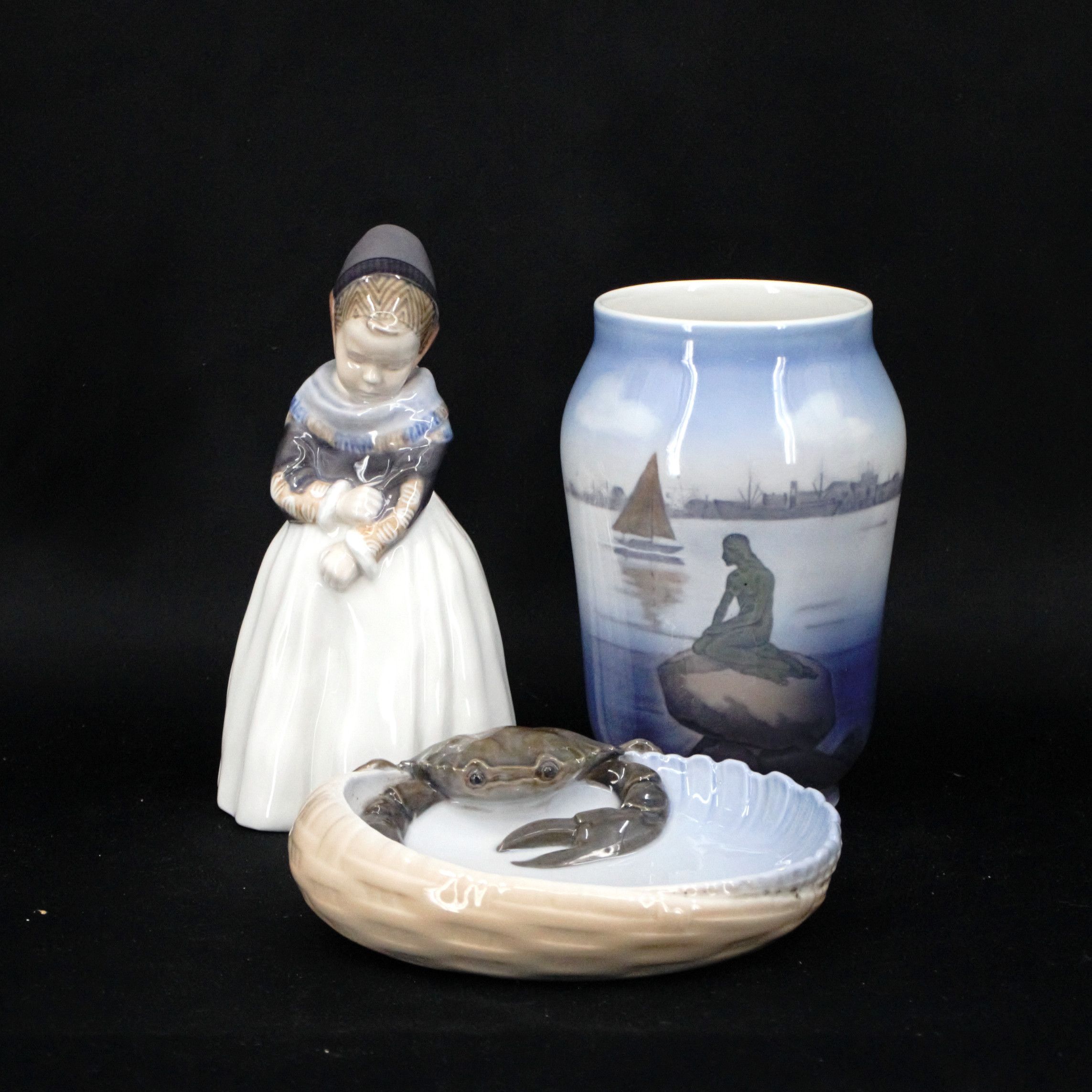 VAS, SKÅL och FIGURIN, 3 delar, porslin, Royal Copenhagen.