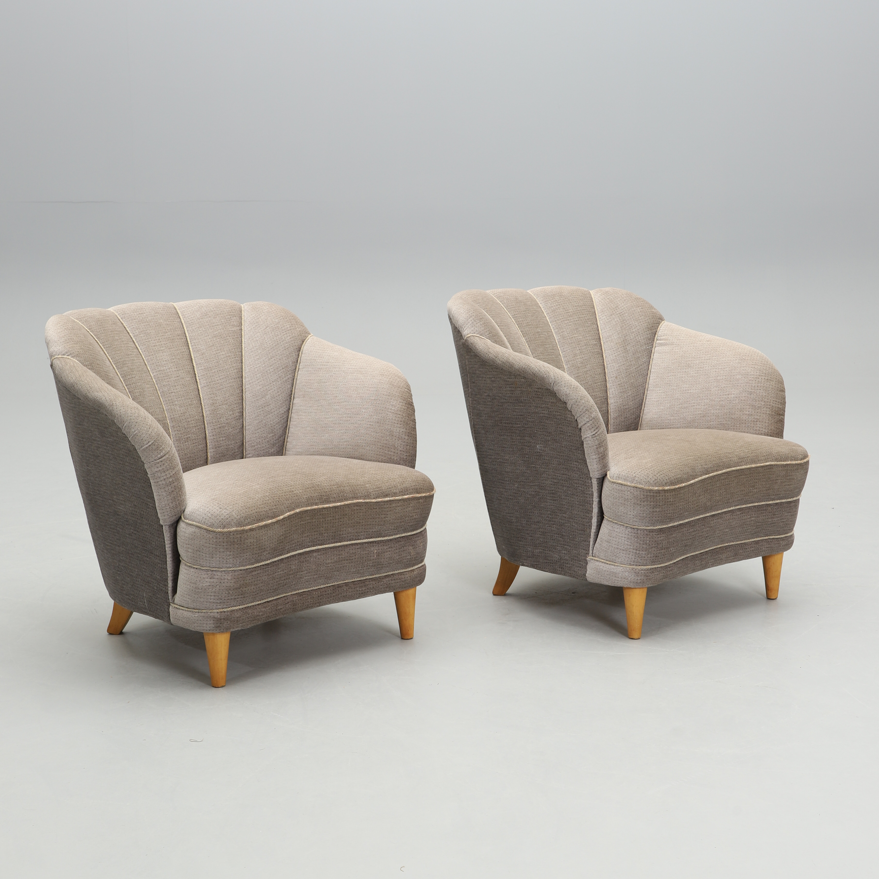 FÅTÖLJER, ett par, Swedish Modern, omkring 1900-talets mitt.