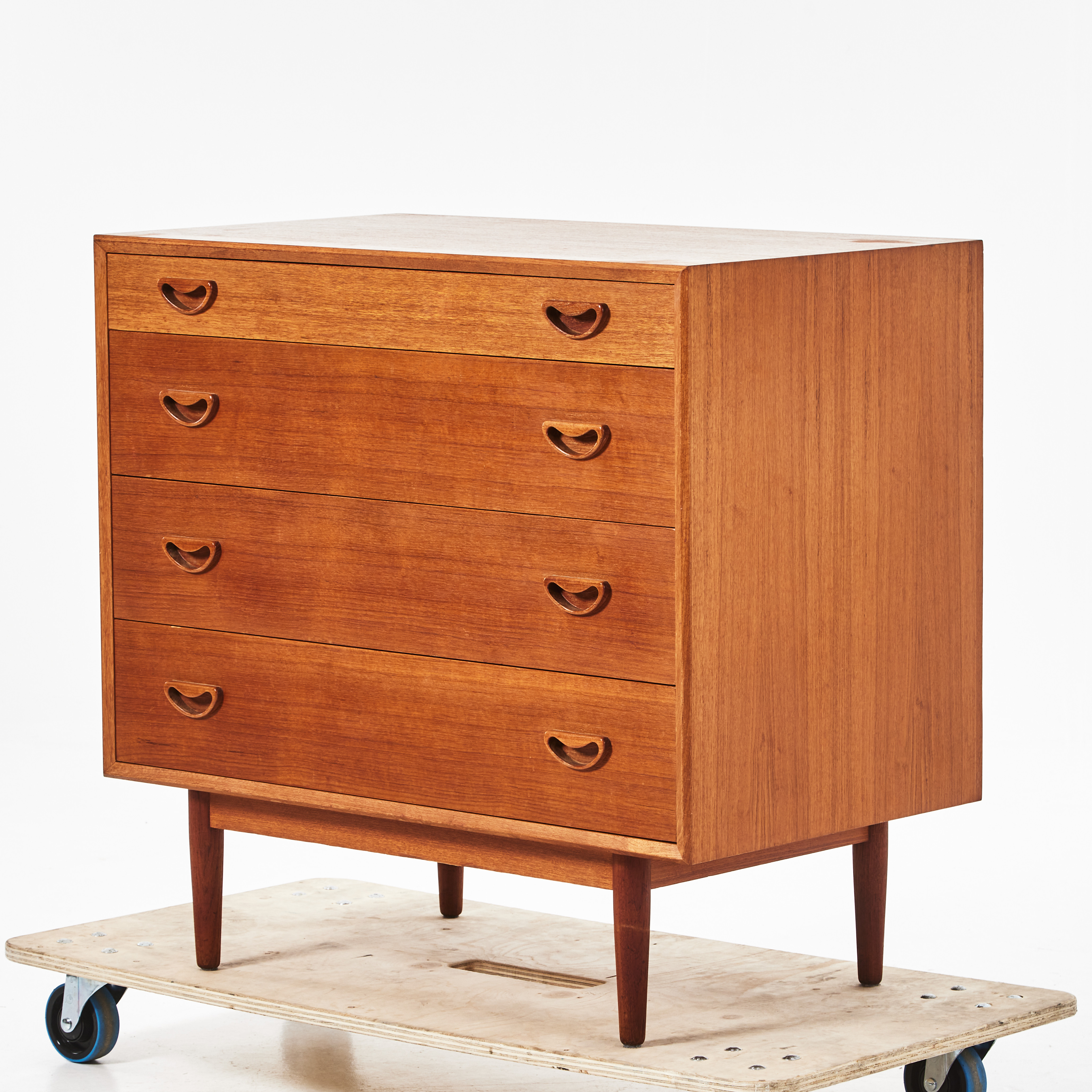 PETER HVIDT & ORLA MØLGAARD-NIELSEN. Byrå, Søborg Møbler, Danmark 1950/60-tal, massiv teak.