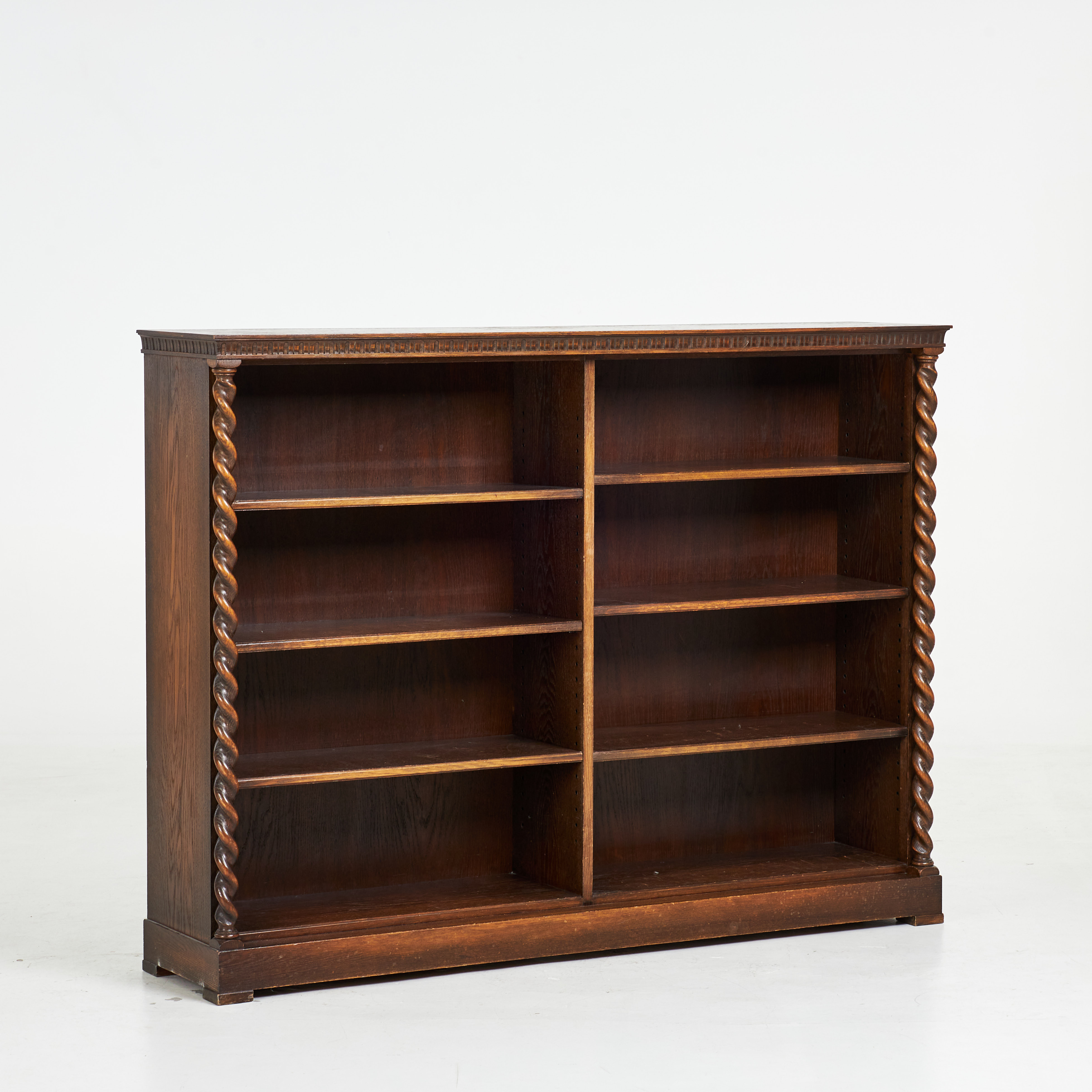 AXEL EINAR HJORTH. Bokhylla, betsad ek, sannolikt "Charles", Nordiska kompaniet.