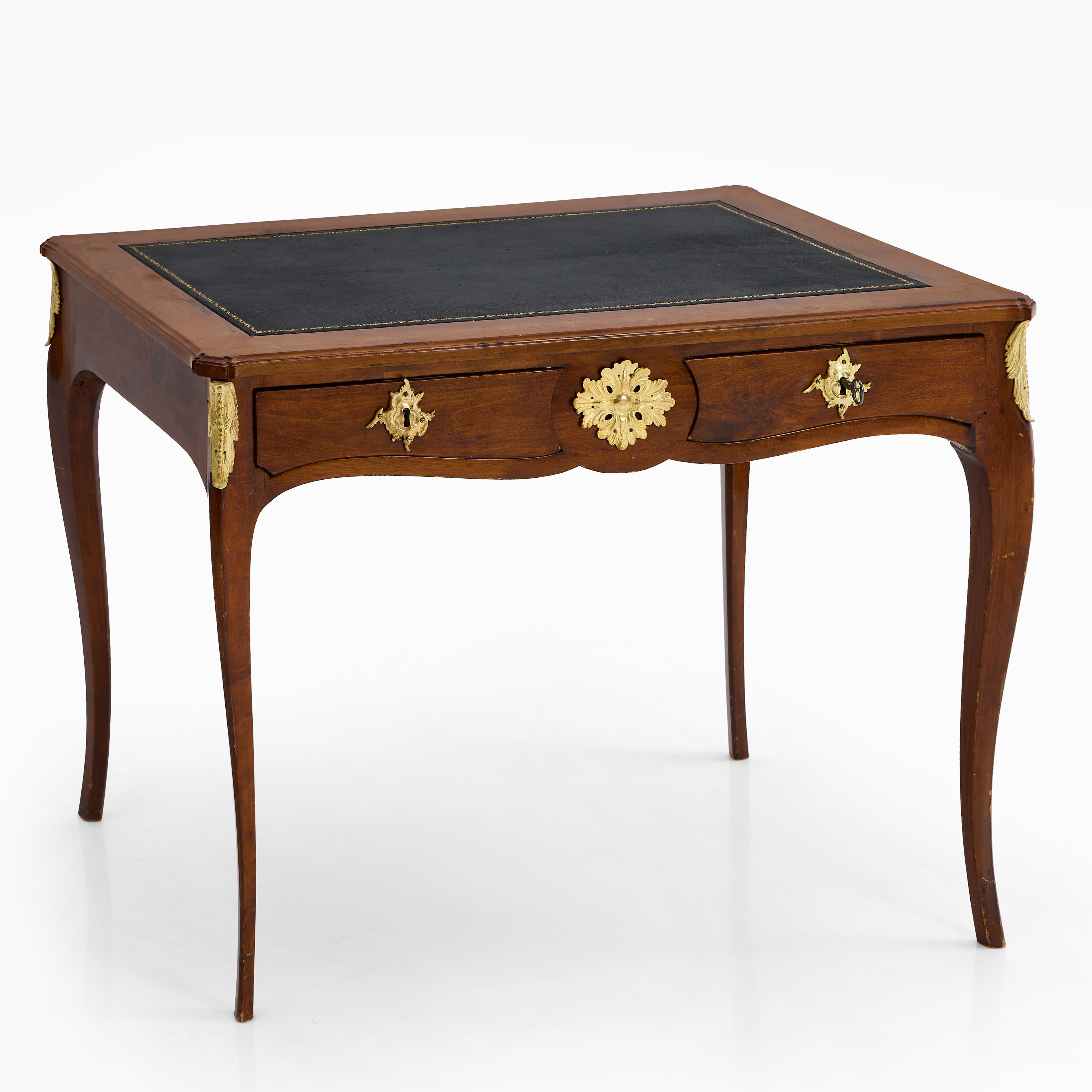 SKRIVBORD, rokoko, Sverige 1700-tal, fanerad i mahogny, beslag i förgylld brons, läderklädd skiva.
