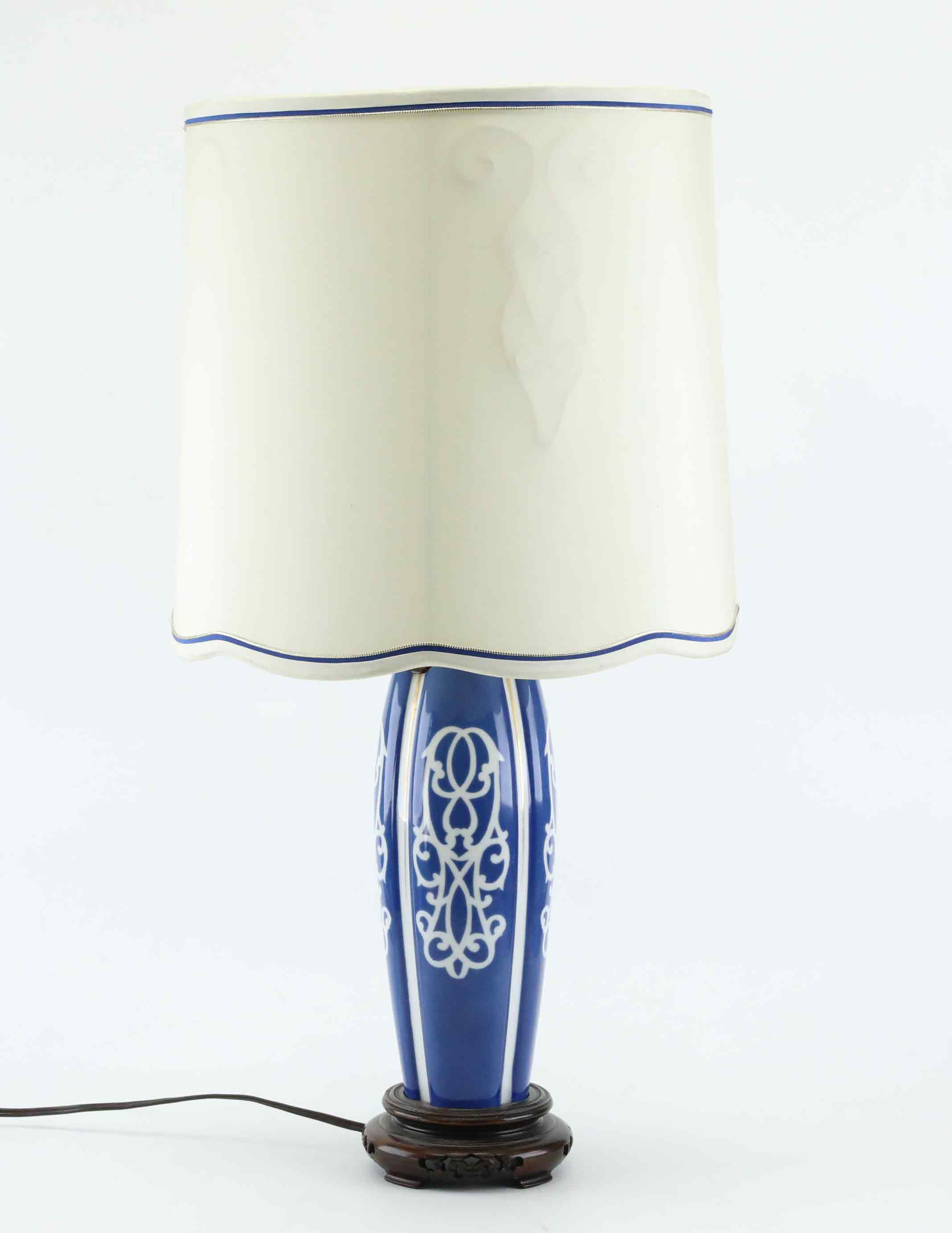 BORDSLAMPA, porslin, Japan, 1900-tal.