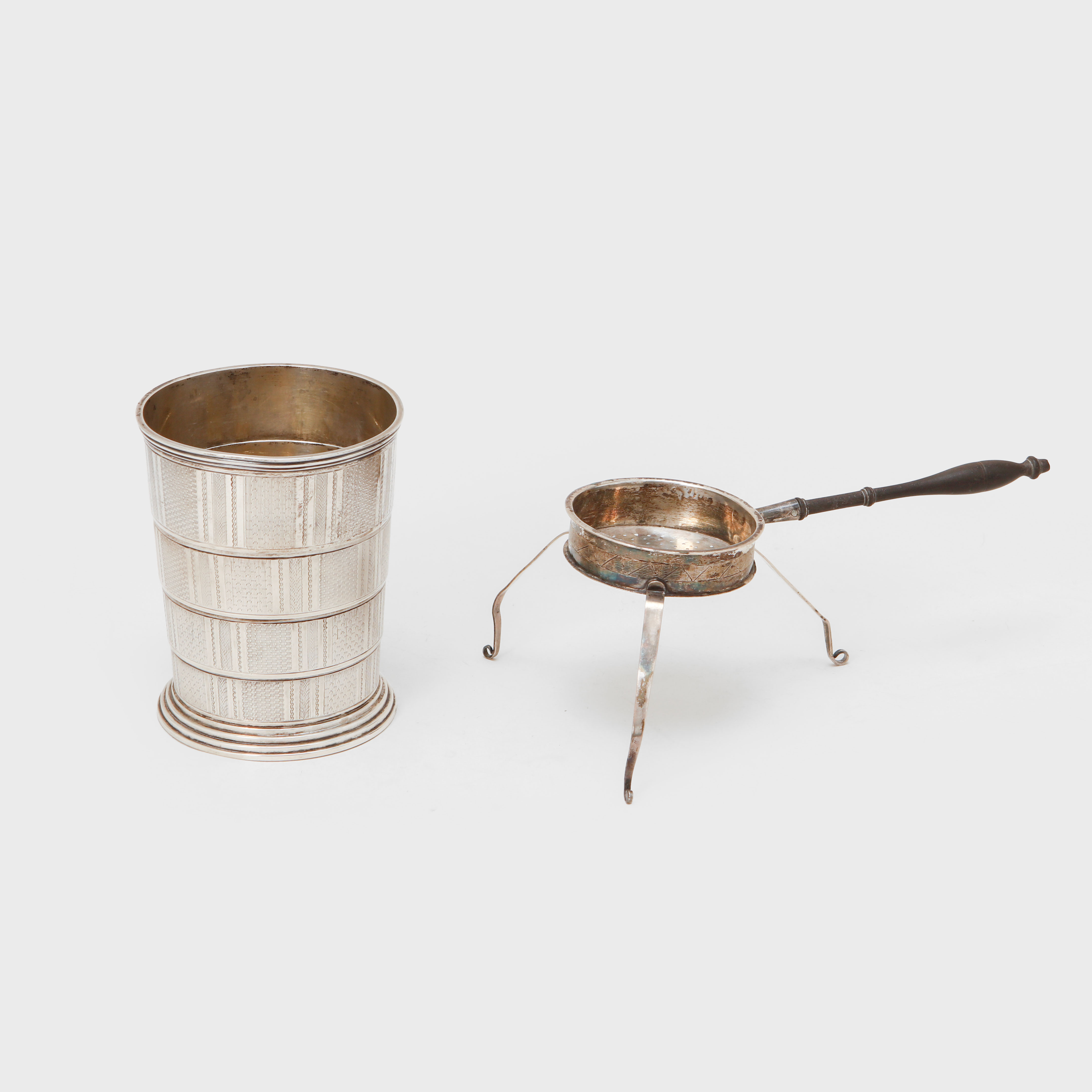 CARL TENGSTEDT, Resebägare, Göteborg, 1857. LARS ANDERS RÖNNOW, Tespindel, Hälsingborg, 1800-talets första kvartal, silver.