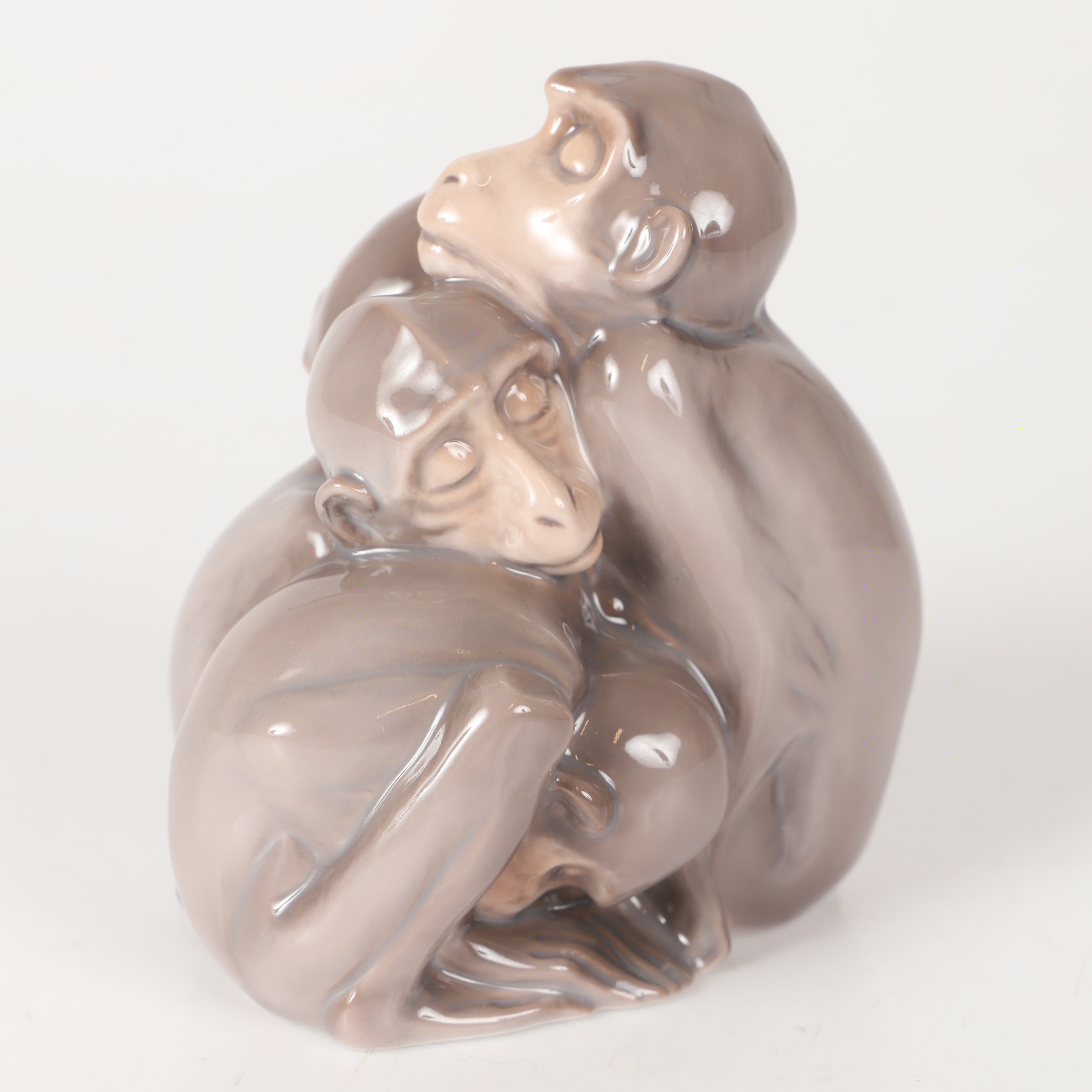 INGEBORG PLOCKROSS IRMINGER. Figurin, apor, porslin, Bing & Gröndahl, Danmark.