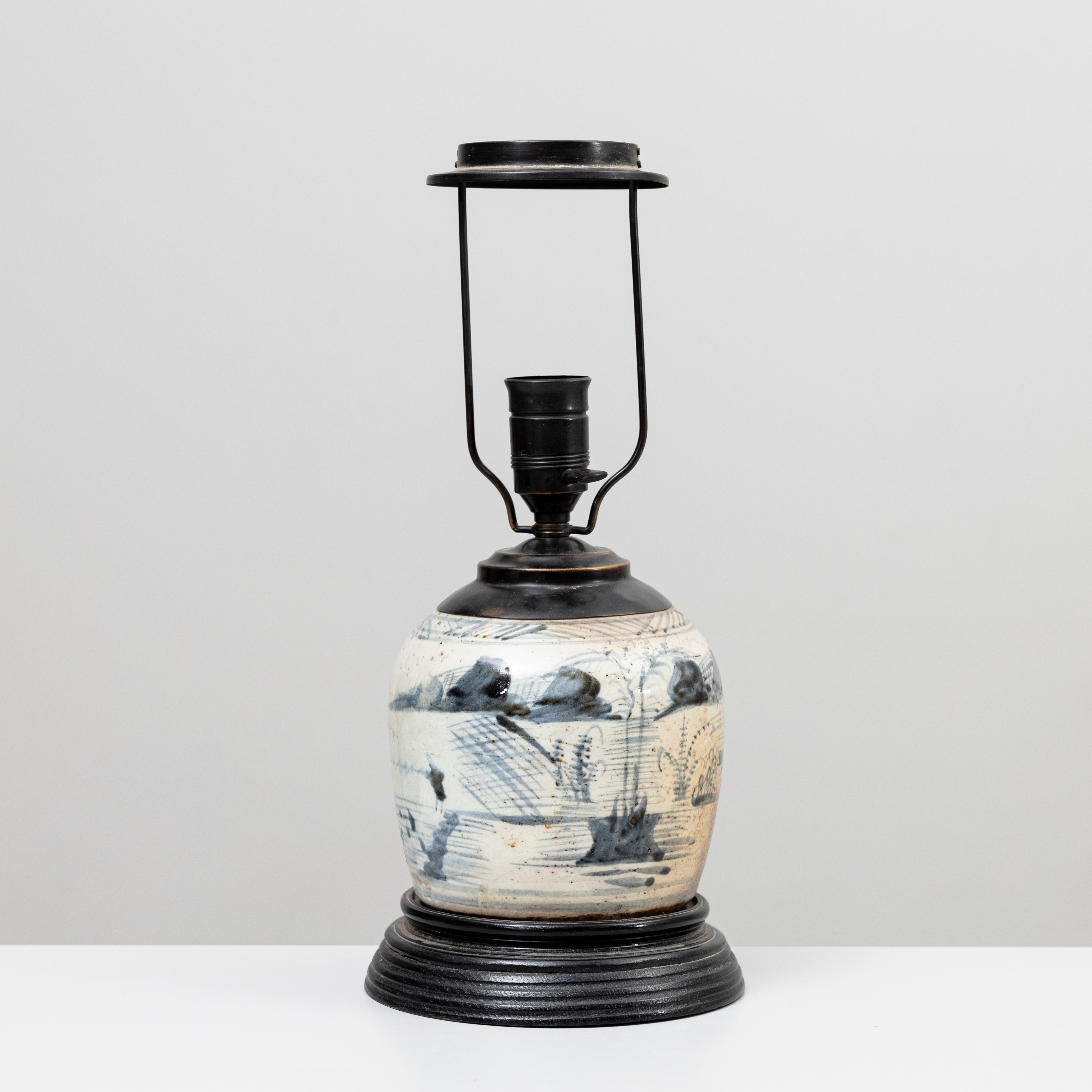 BORDSLAMPA, omarbetad från bojan, keramik, metall, 1900-tal.