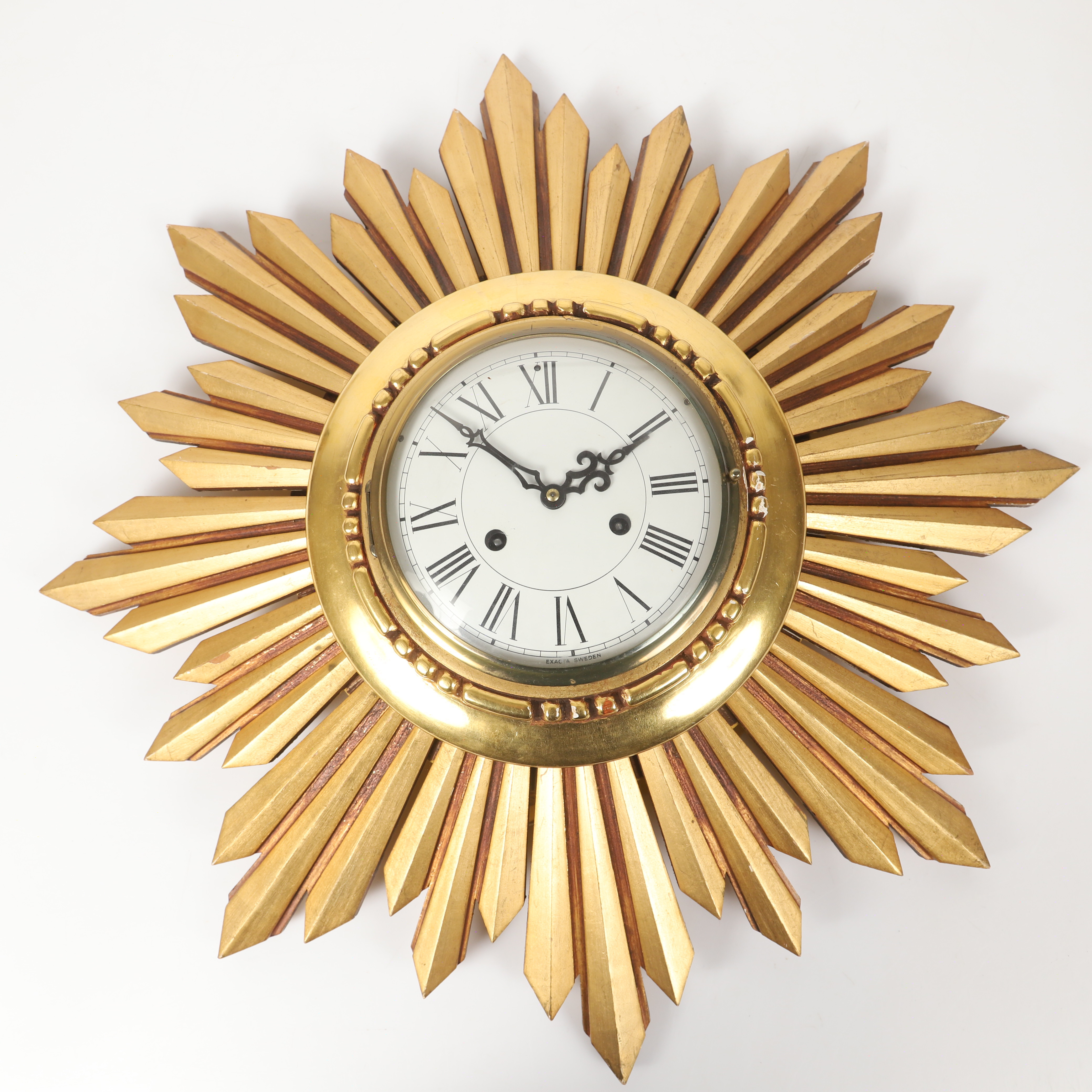 VÄGGUR, ram i form av sol, 1900-talets andra hälft.