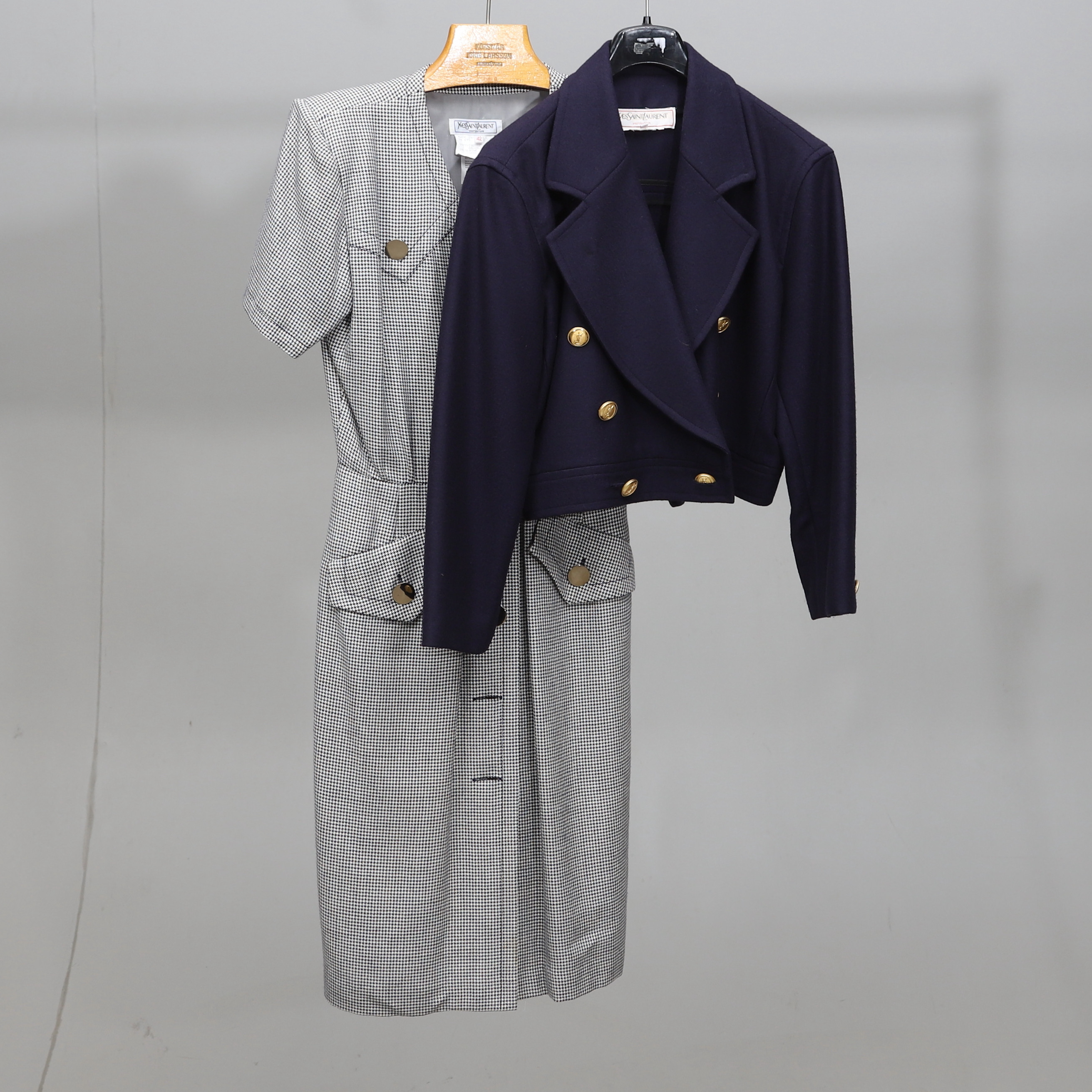 YVES SAINT LAURENT. 2 st, klänning och kavaj, dam.