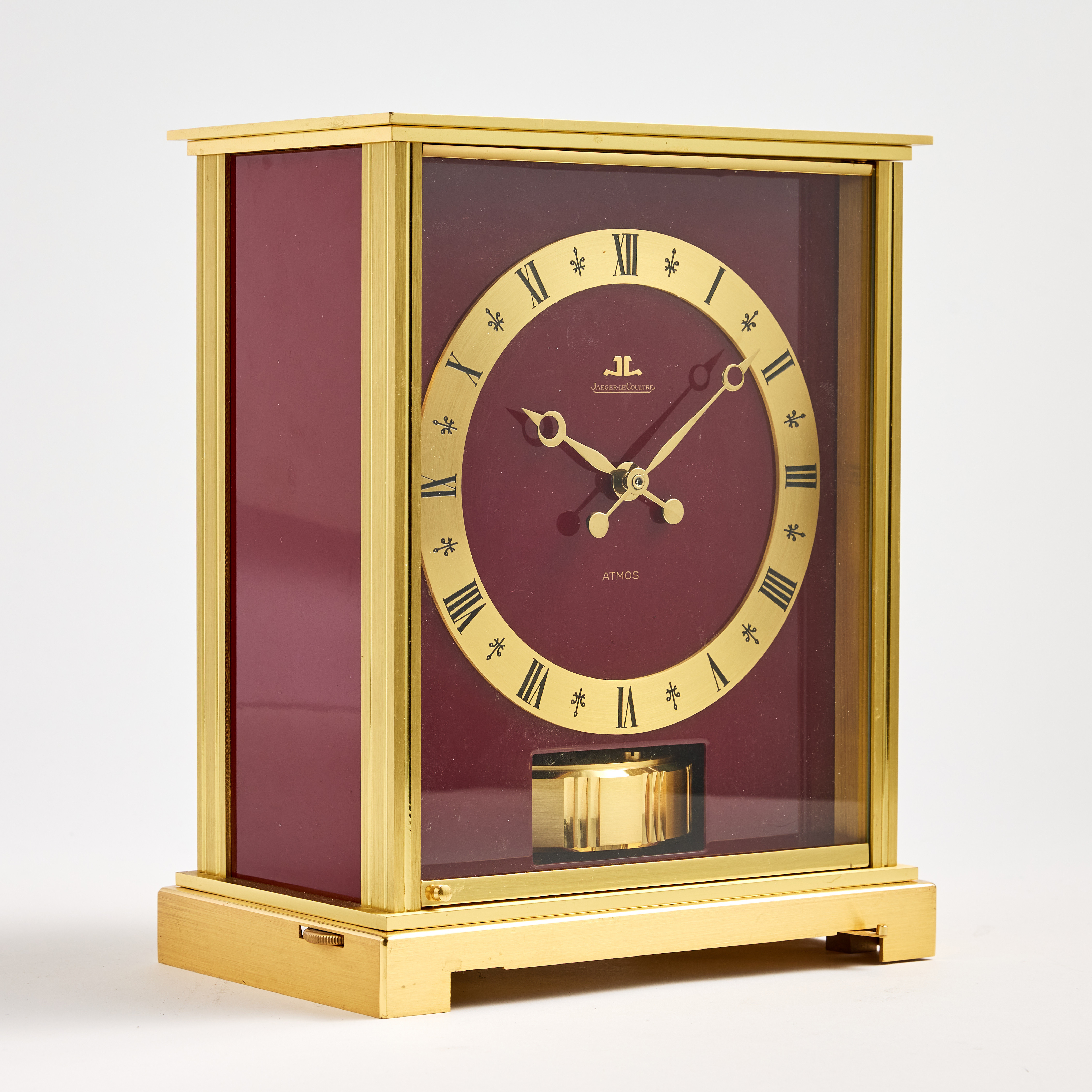 JAEGER-LE COULTRE, Atmos VII, Embassy, bordsur, 162 (178) x 95 (109) x 220 mm, gulmetall/glas, ca 1970.