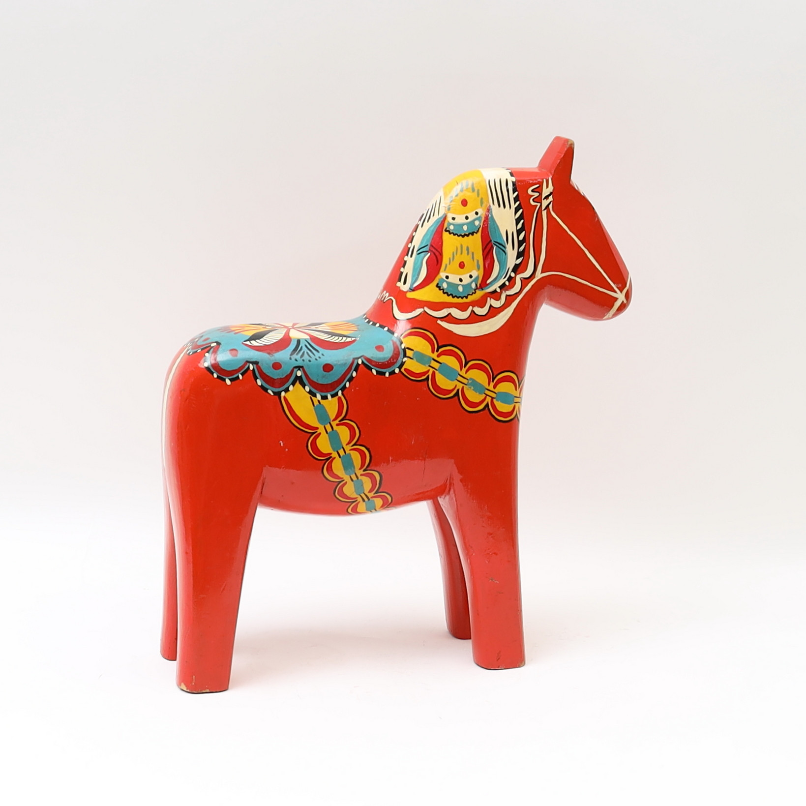 SKULPTUR, Dalahäst, träskuren och bemålad, 1900-talets andra hälft.