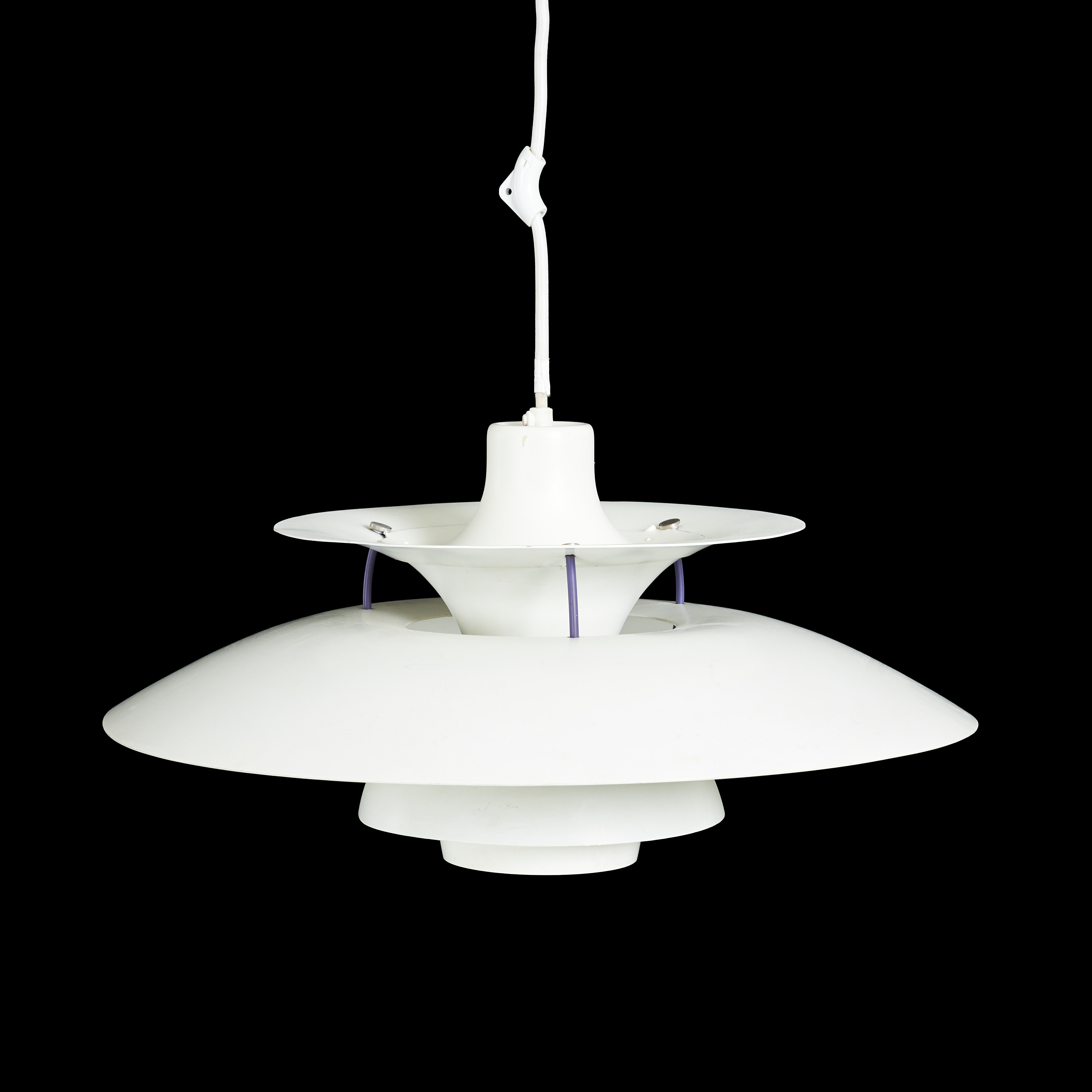 POUL HENNINGSEN. Taklampa, "PH-5", Louis Poulsen, lackerad metall.