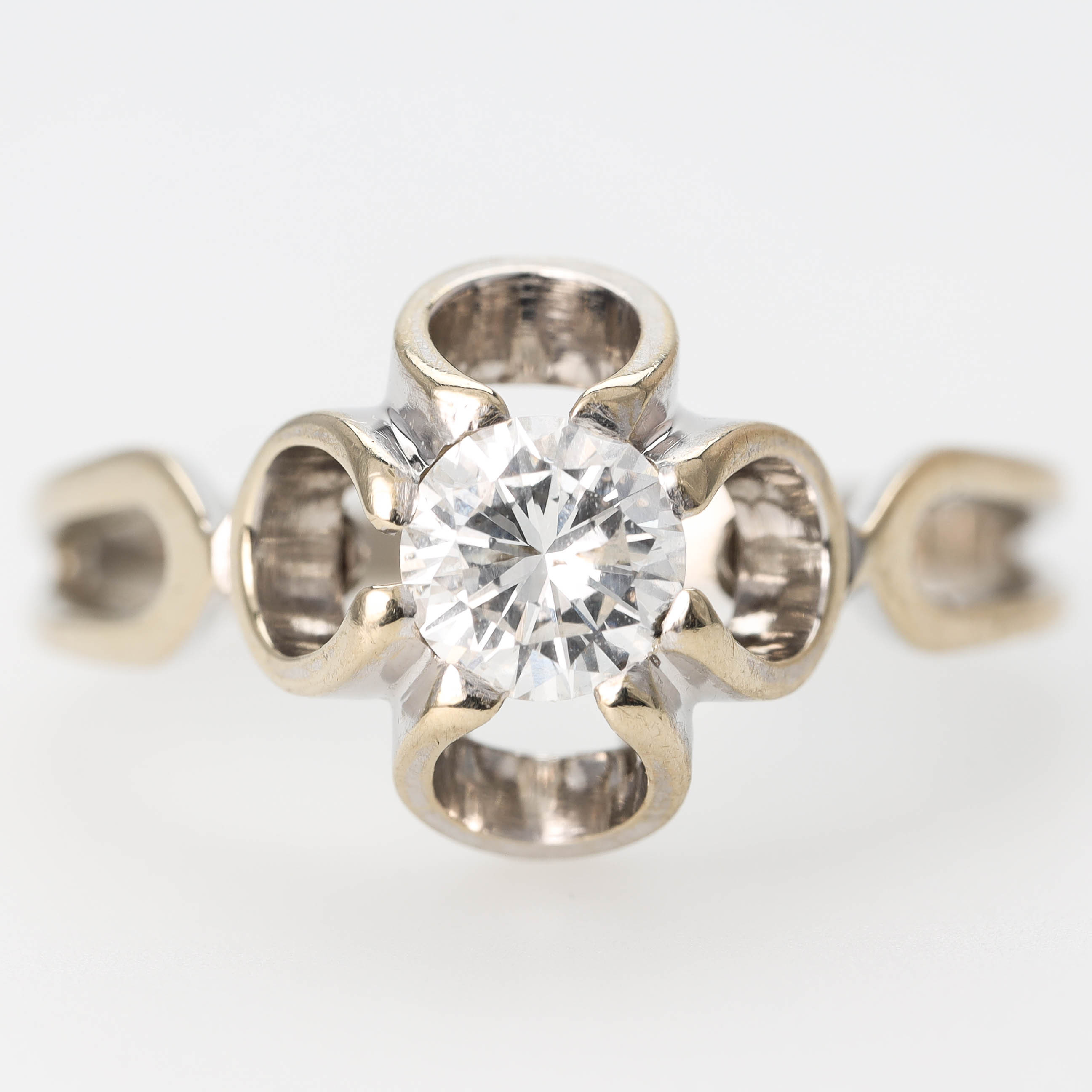RING, 18 k vitguld, briljantslipad diamant 0,44ct enligt gravyr, kvalité ca W-Si2.