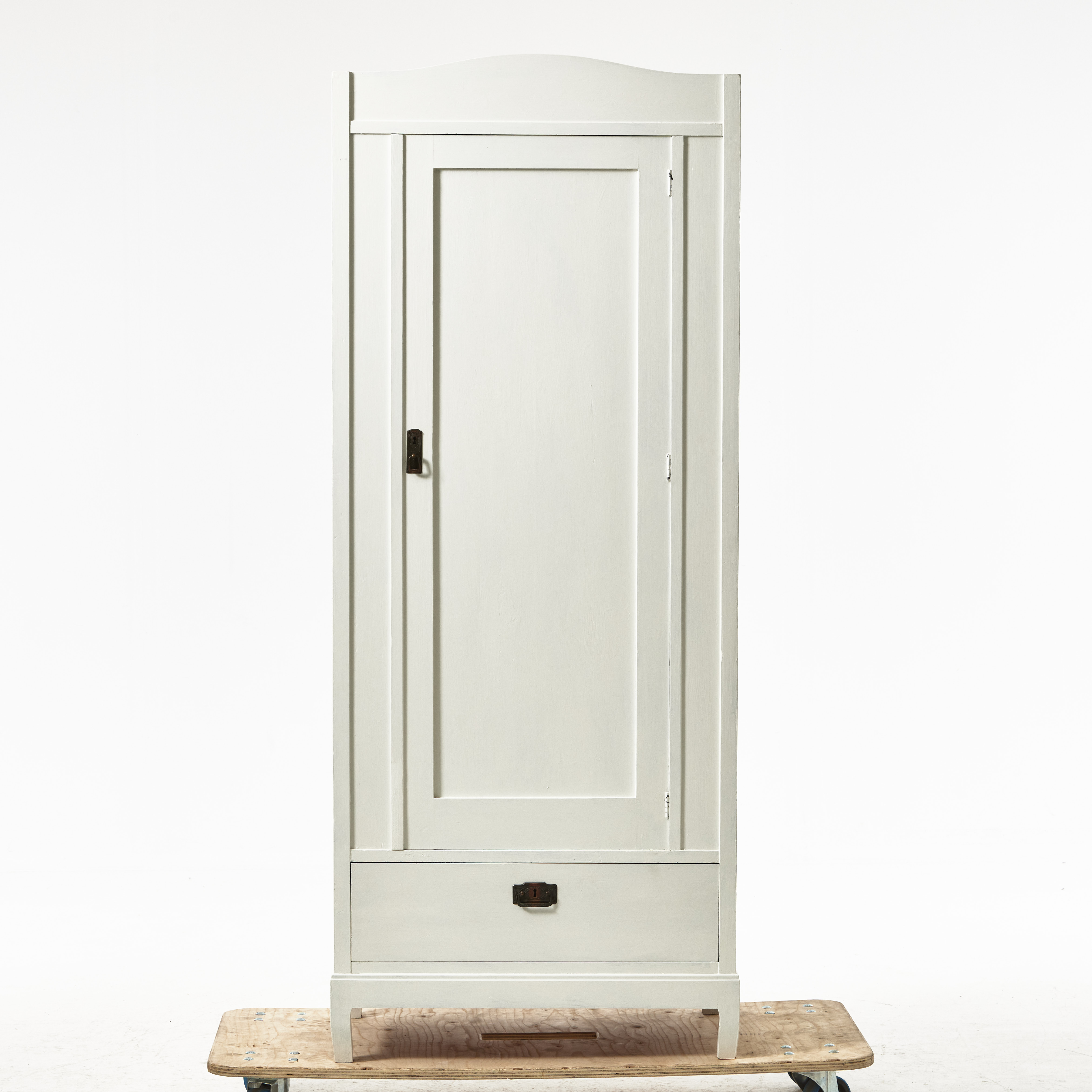 KLÄDSKÅP, 1900-talets början, jugend.