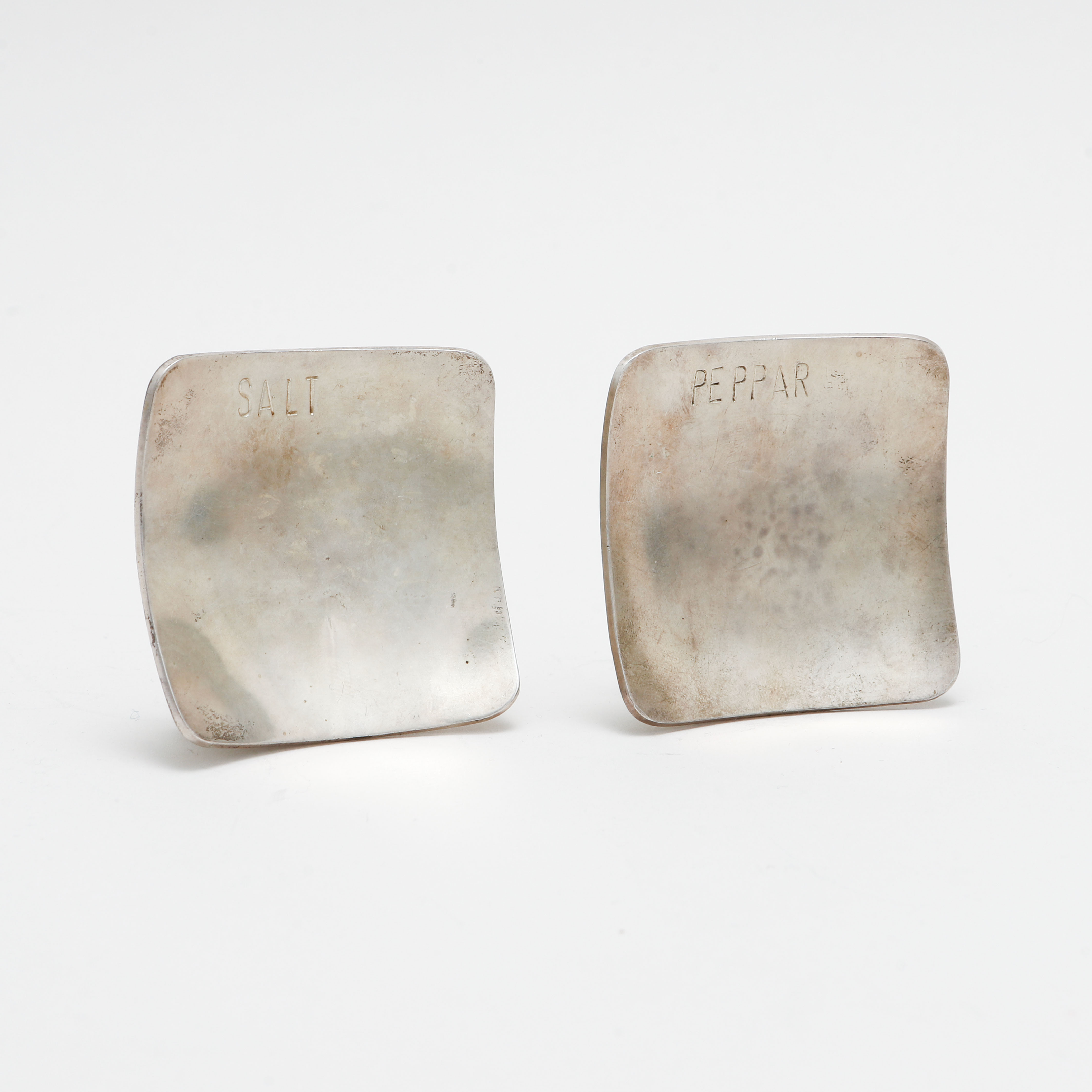 SALT OCH PEPPERFAT, sterling silver, Tonda, vikt ca 215 gram.