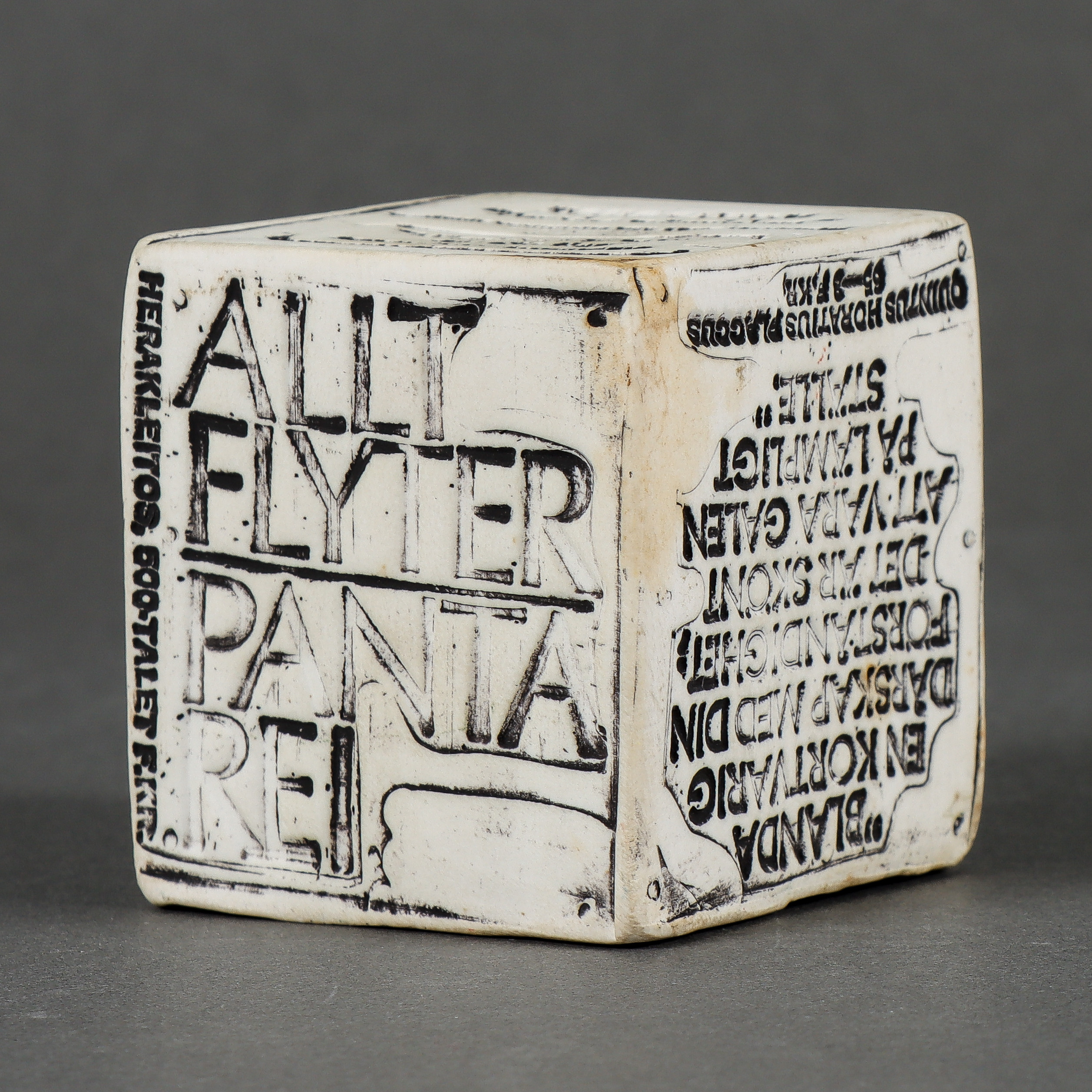 BENGT BERGLUND. Kultsten, stengods, Gustavsberg.