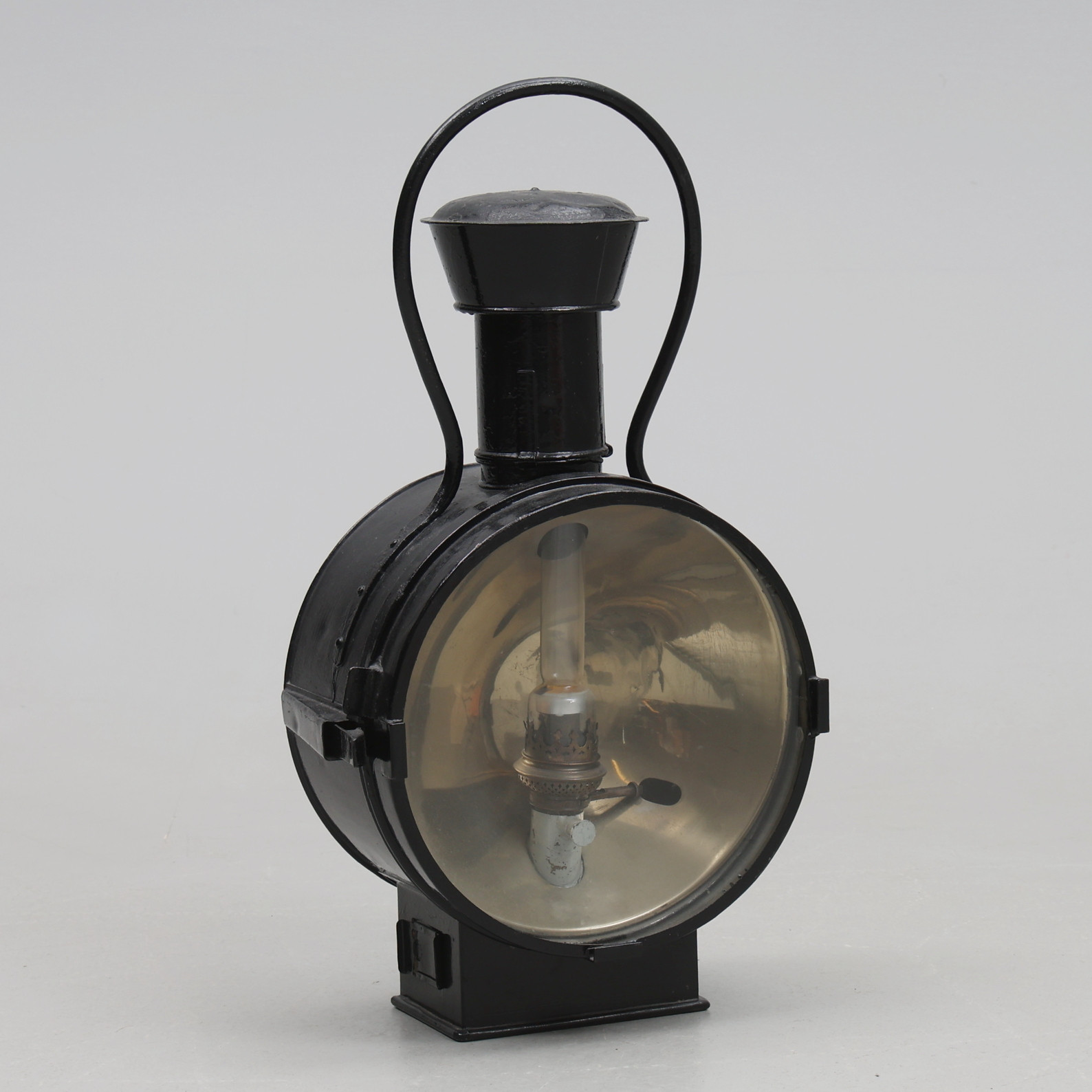 LOKLYKTA, metall/glas, 1900-tal.