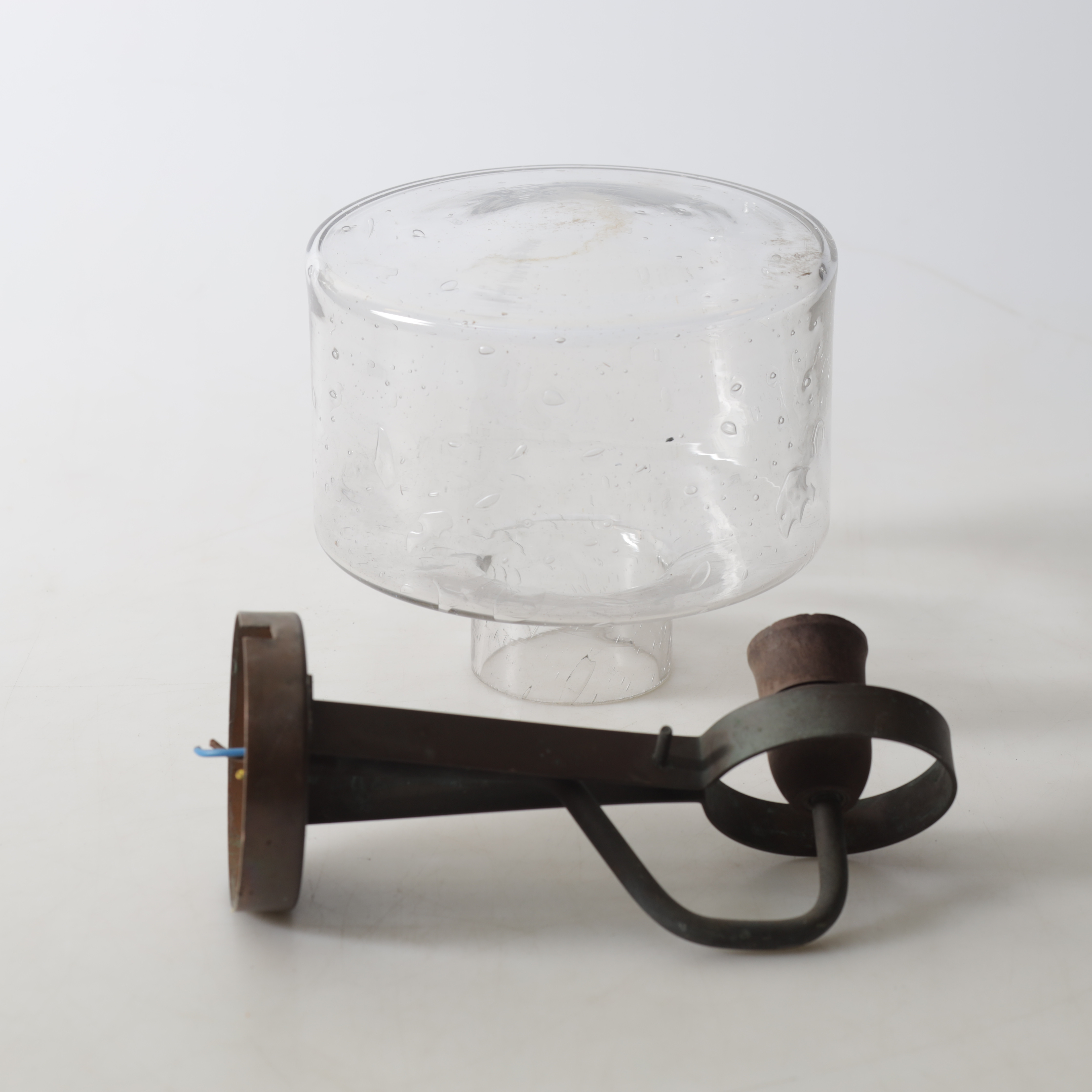 VÄGGLAMPA, koppar & glas, 1960/70-tal.