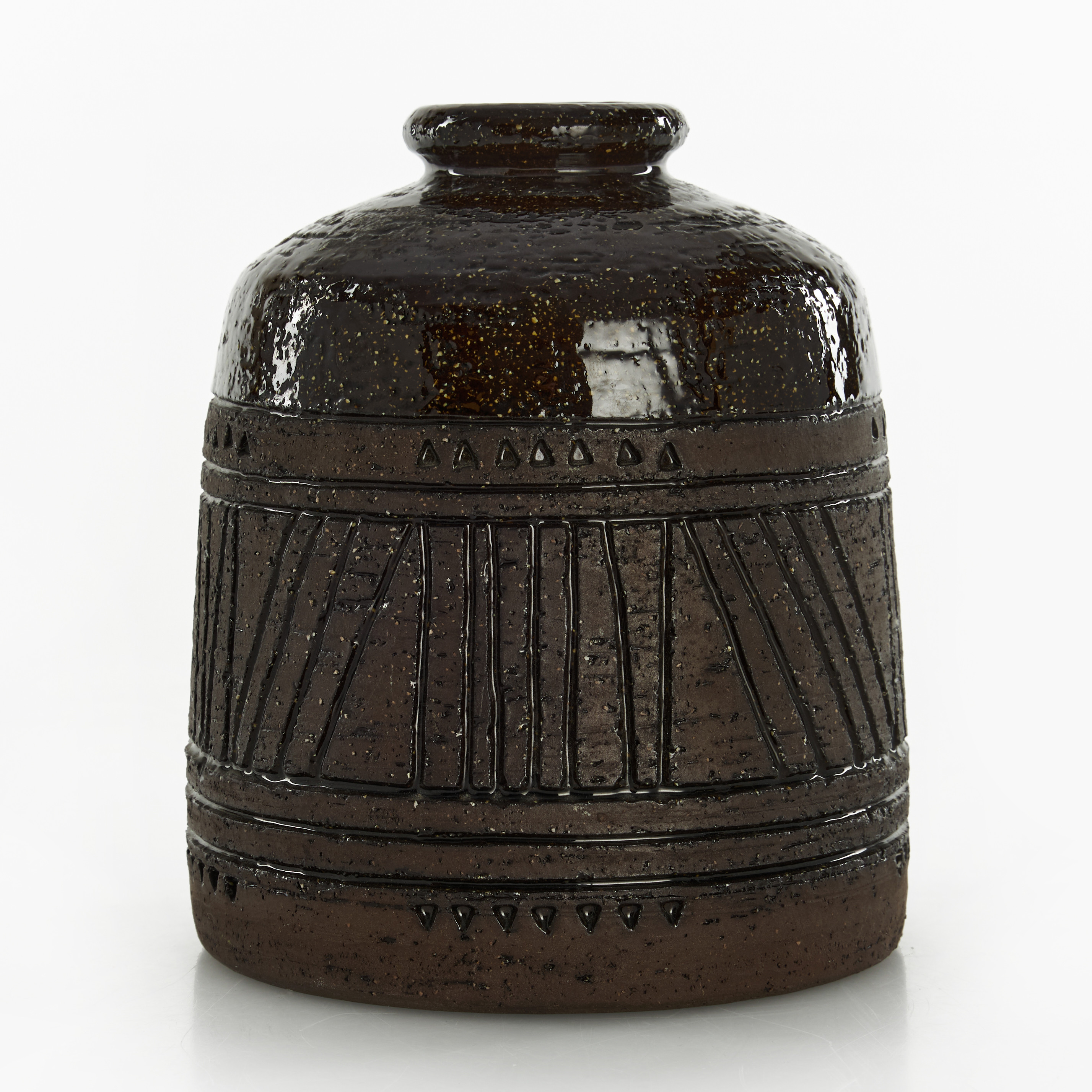 INGER PERSSON. Vas, Rörstrands ateljé, delvis glaserat chamotterat stengods, 1960-tal.