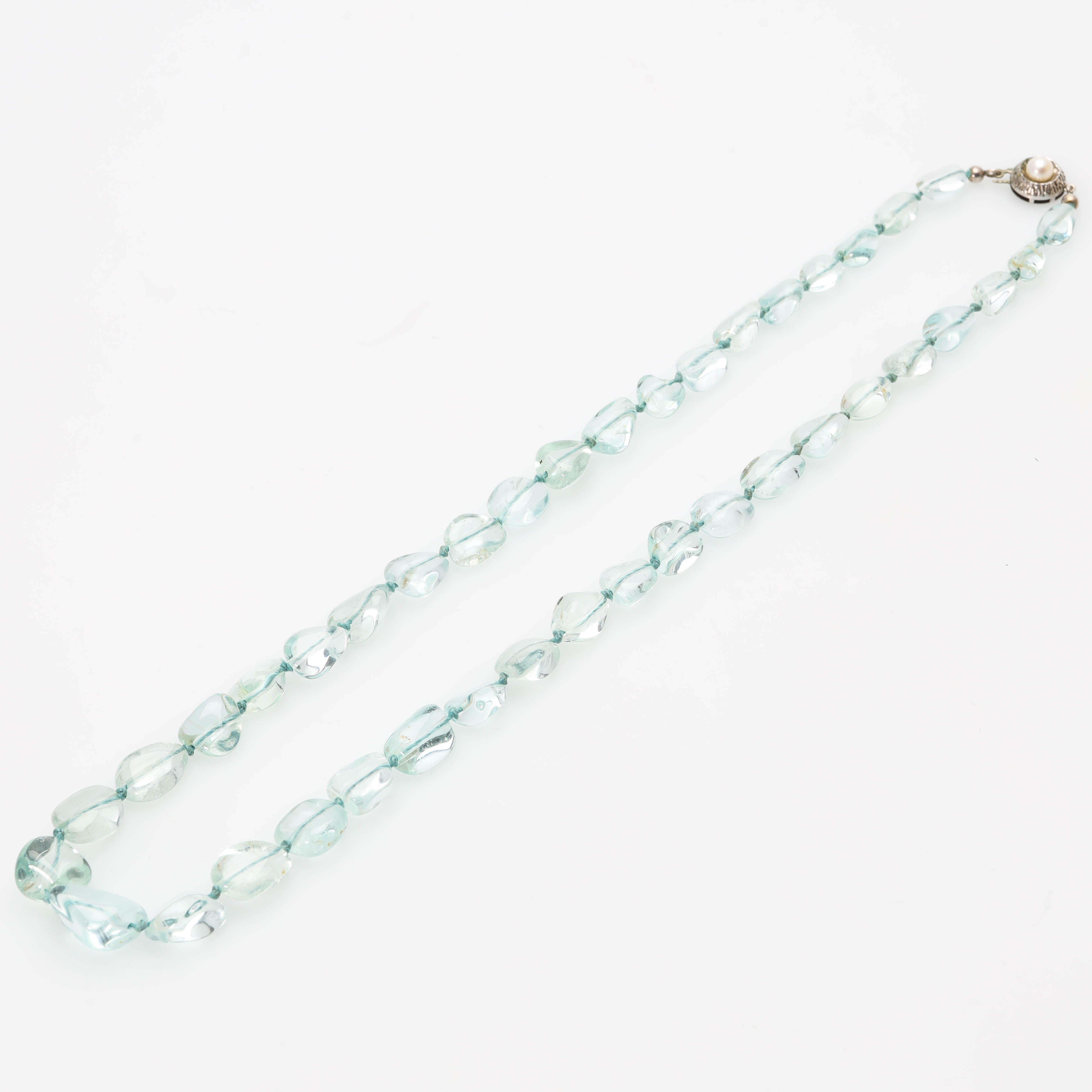 COLLIER, akvamarin med lås i silver.