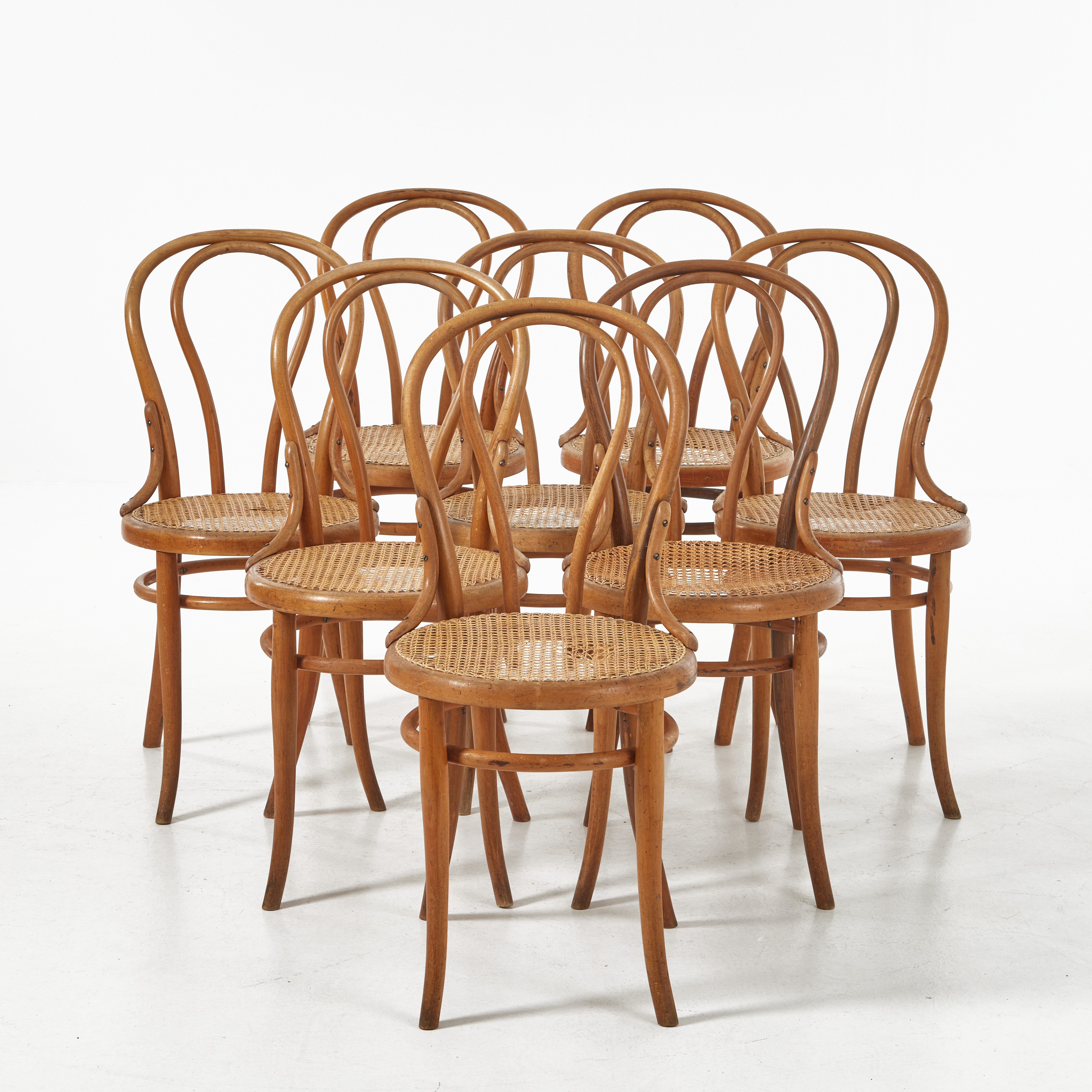 STOLAR, 8 st., Thonet, etikettmärkta och kallmärkta.