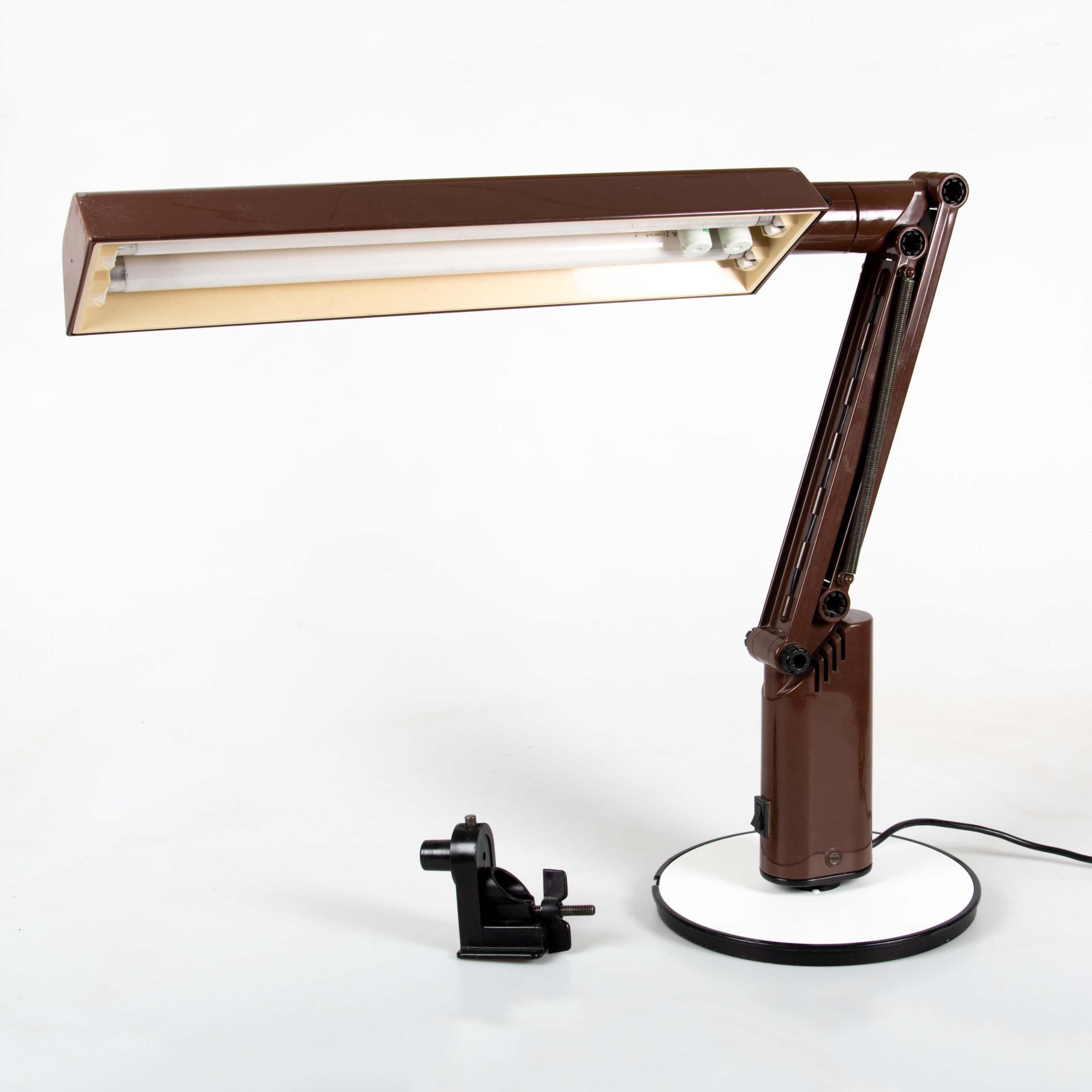 BORDSLAMPA, "Lucifer", etikettmärkt A&E Design, Fagerhults, Sweden. 1970-tal.