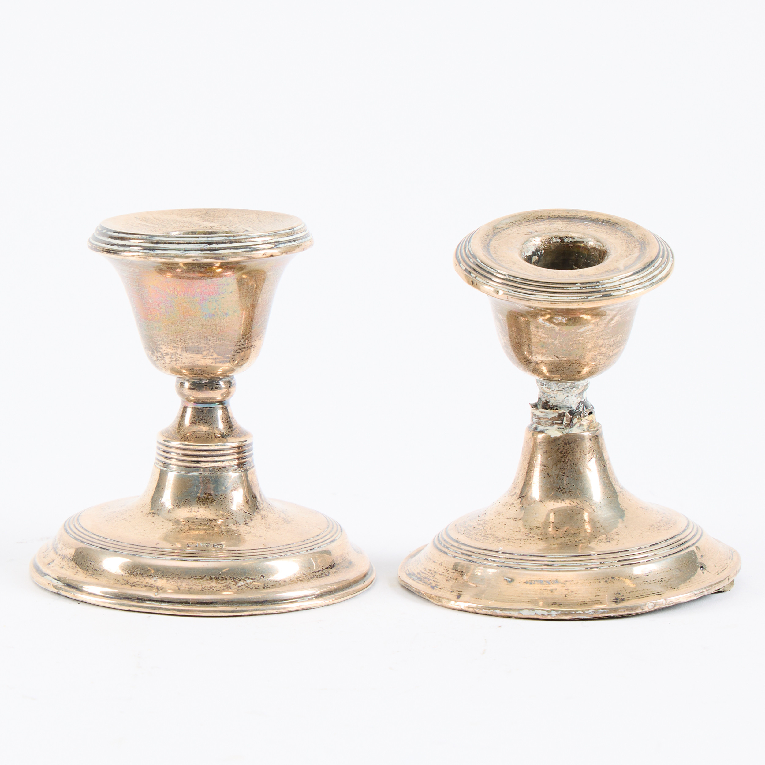LJUSSTAKAR, ett par, silver, England 1900-talets början.
