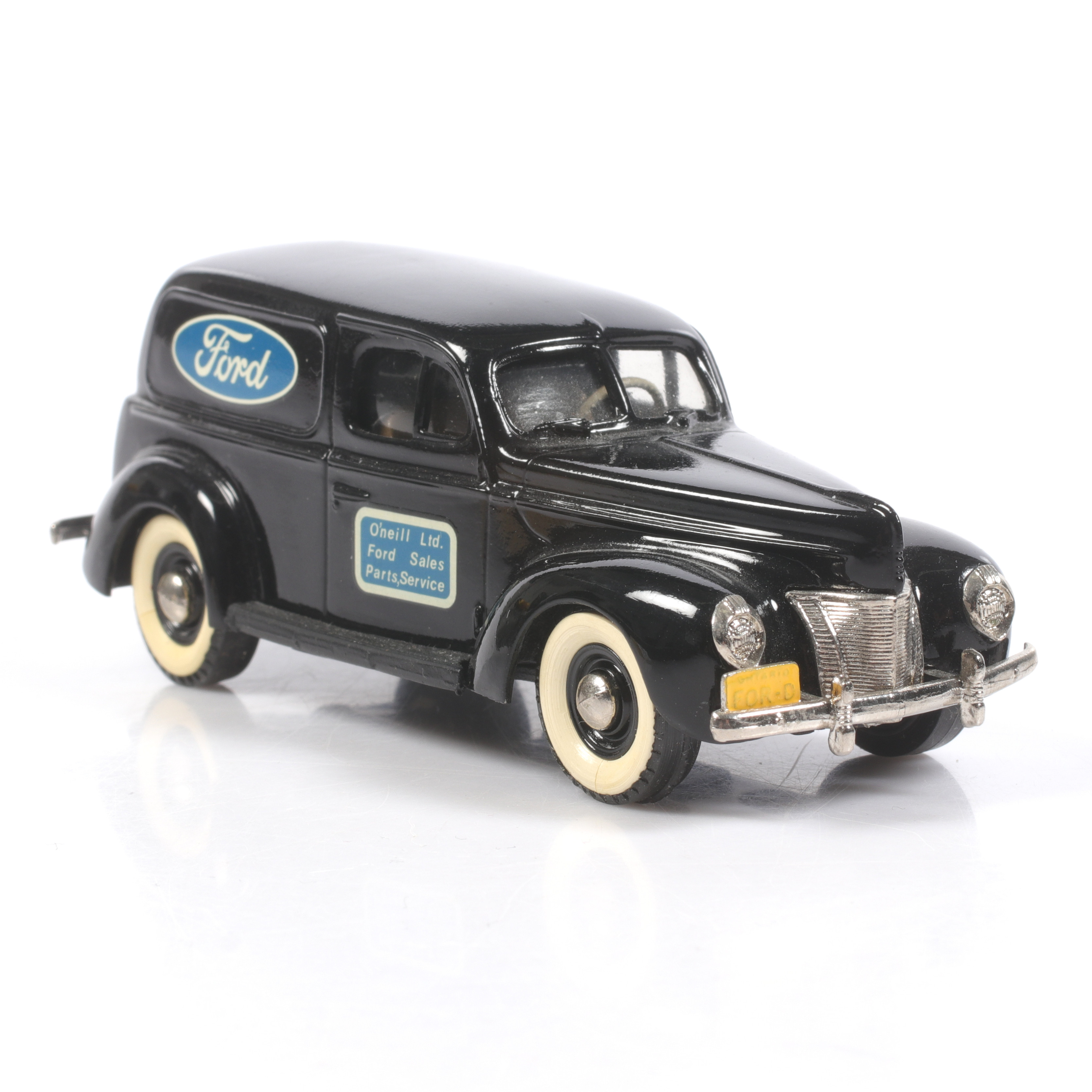 MODELLBIL, metall/resin, Ford Sedan Delivery, 1940, Brooklin Models, skala 1:43.