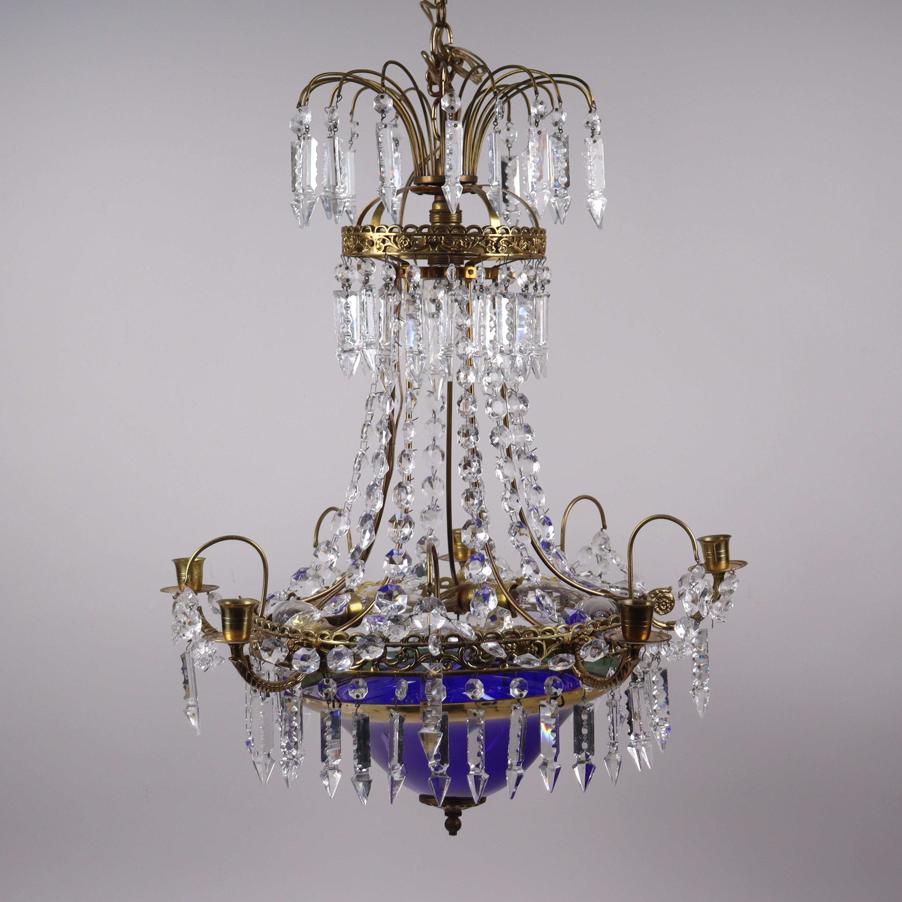 Ljuskrona, sengustaviansk stil, 1900-talets första hälft.