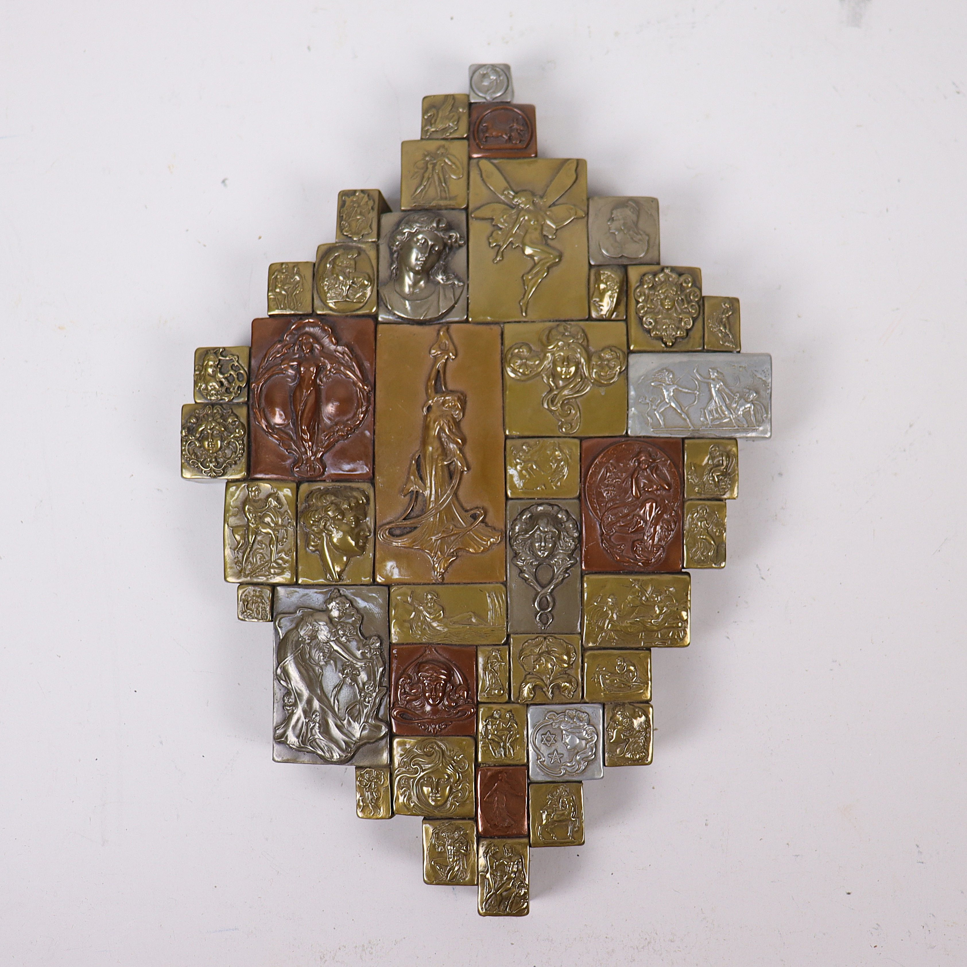 GIOVANNI SCHOEMAN. väggskulptur, "Mythology" ur Midas Collection, jugend.