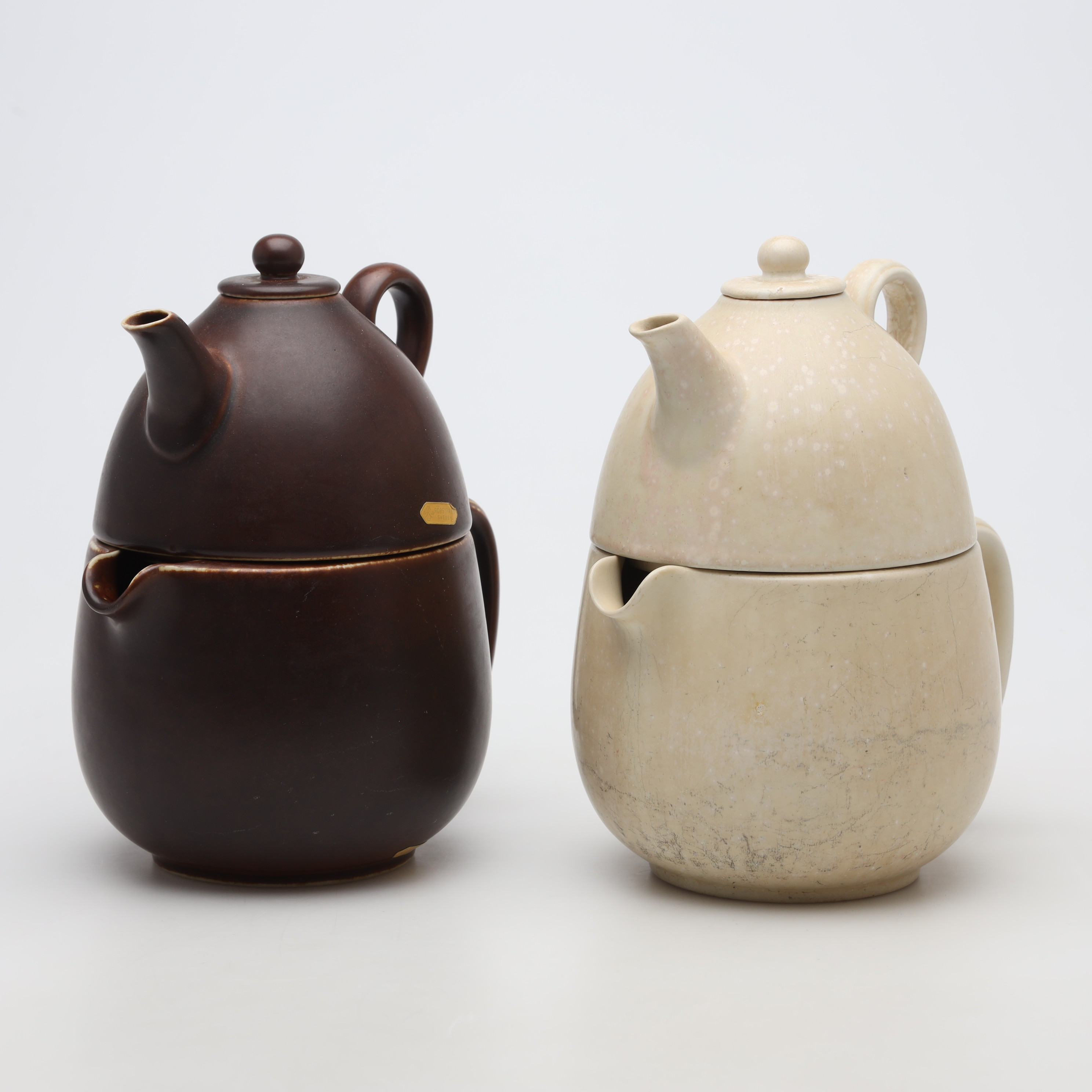 GUNNAR NYLUND. DUBBELKANNOR, 2 stycken, "UB", Rörstrand.