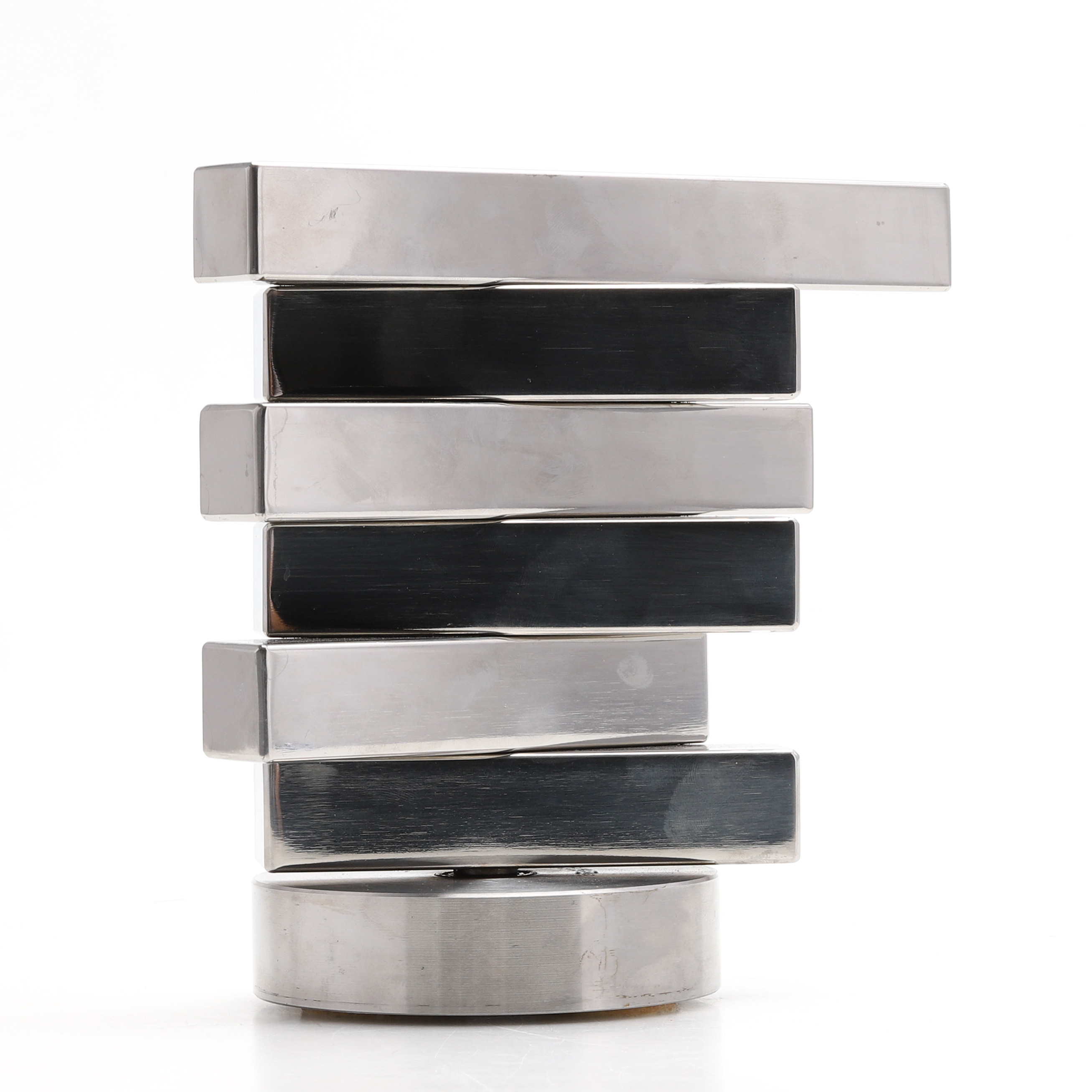 VEIKKO ESKOLIN (1936-2011). Skulptur, stål, signerad och daterad 1985.