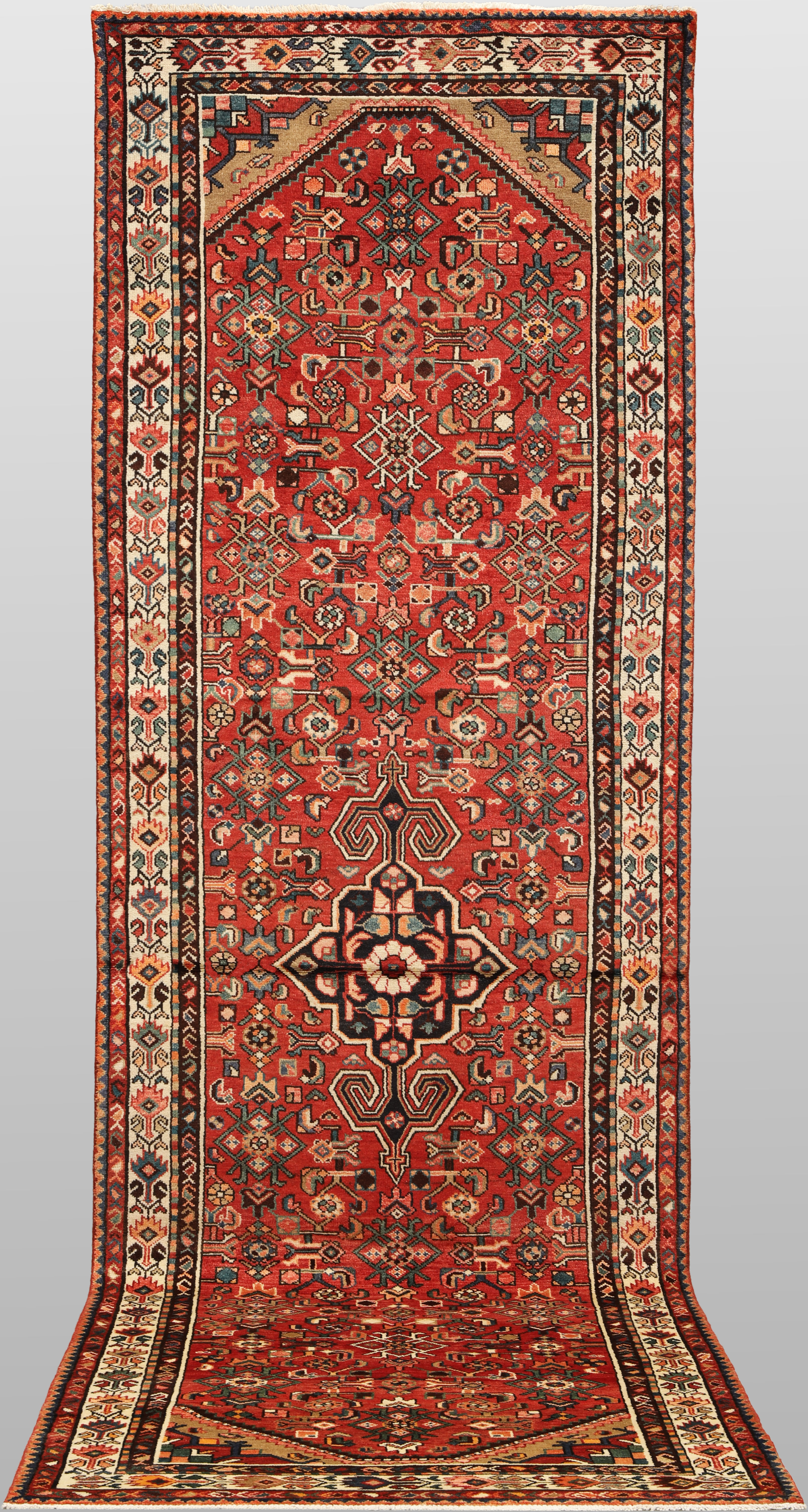 ORIENTMATTA. Hamadan gallerimodell, 386 x 110 cm.