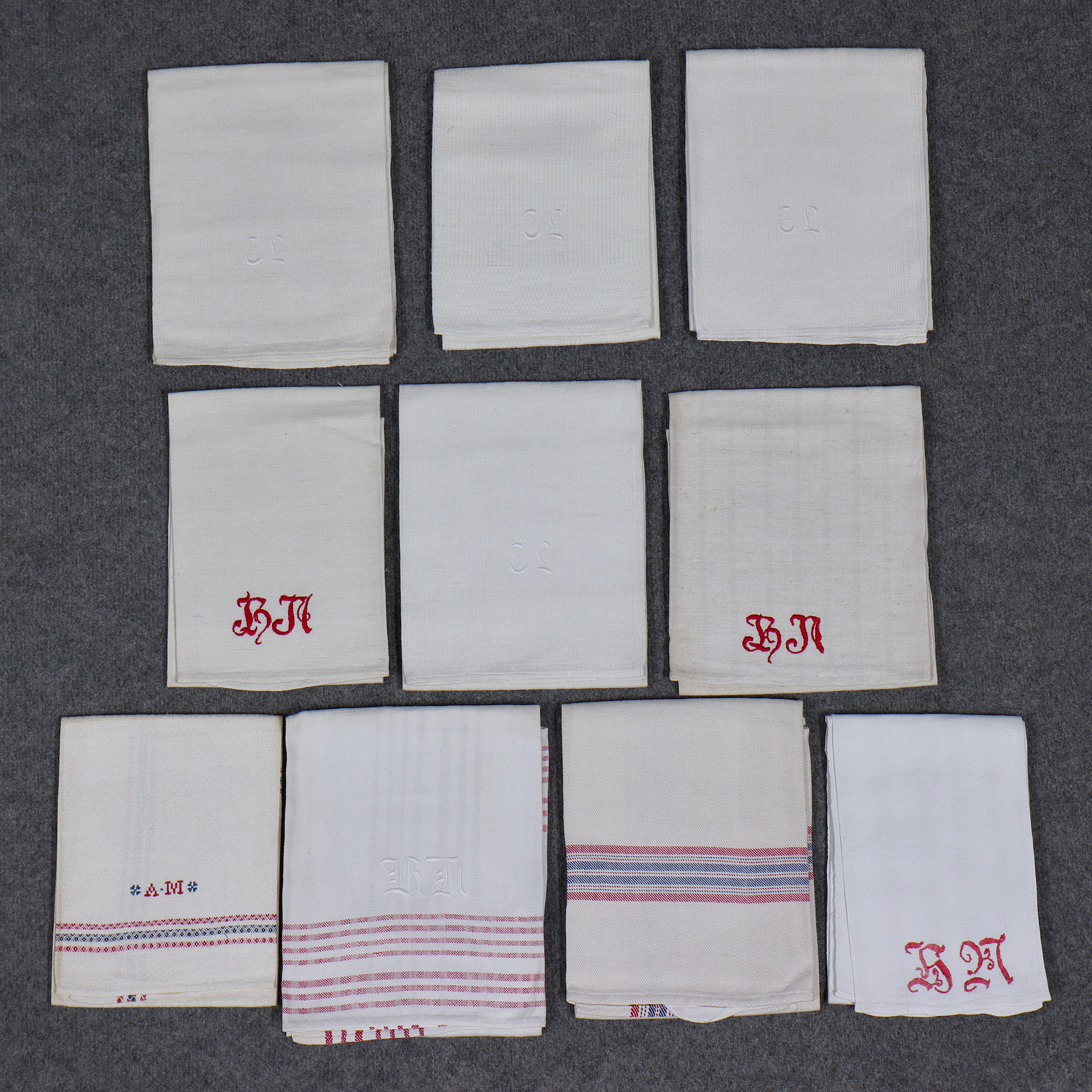 SAMLING DIVERSE HANDDUKAR I LINNE, 10 DELAR, 1900-TAL.