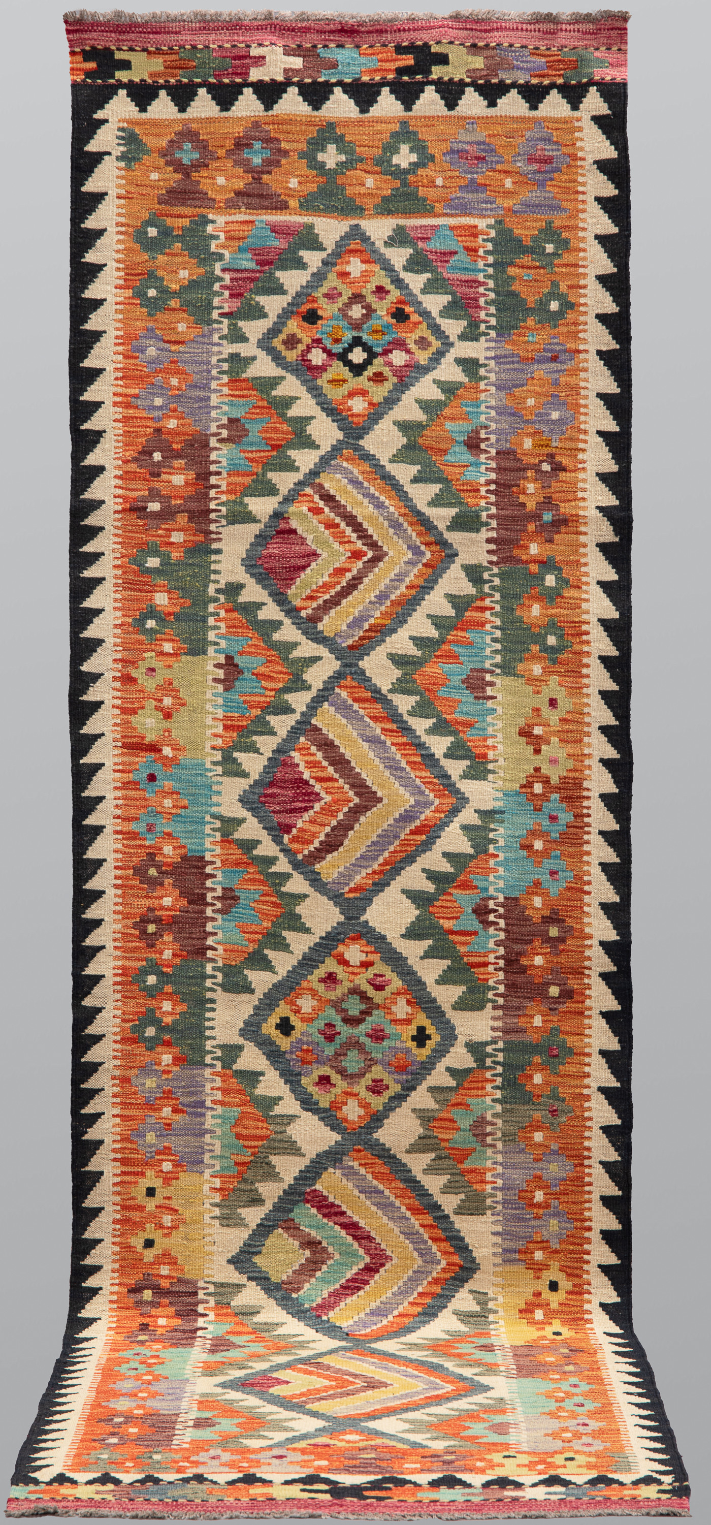 ORIENTMATTA. Kelim klassisk design, gallerimodell, 289 x 83 cm.