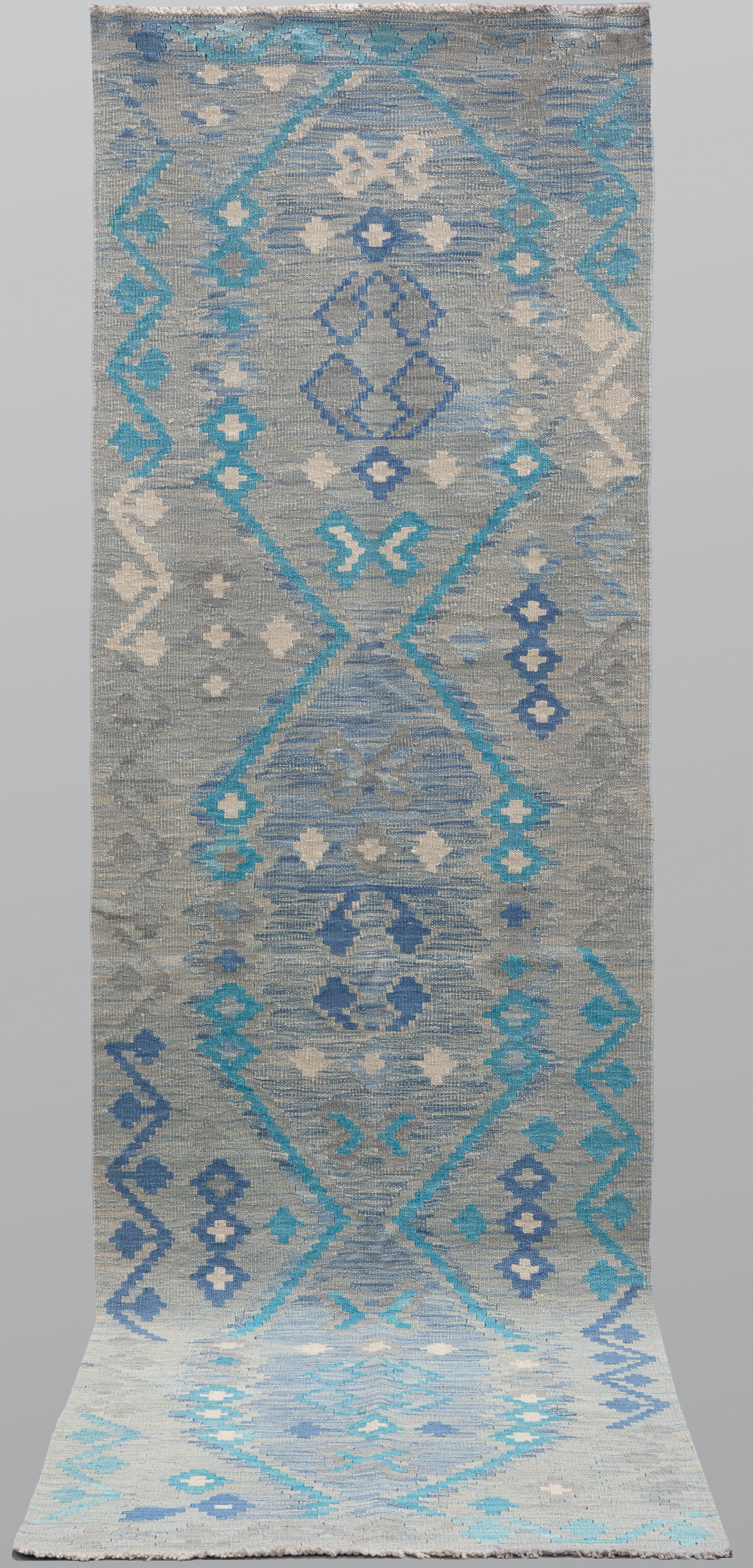 ORIENTMATTA. Kelim klassisk design, gallerimodell, 299 x 90 cm.