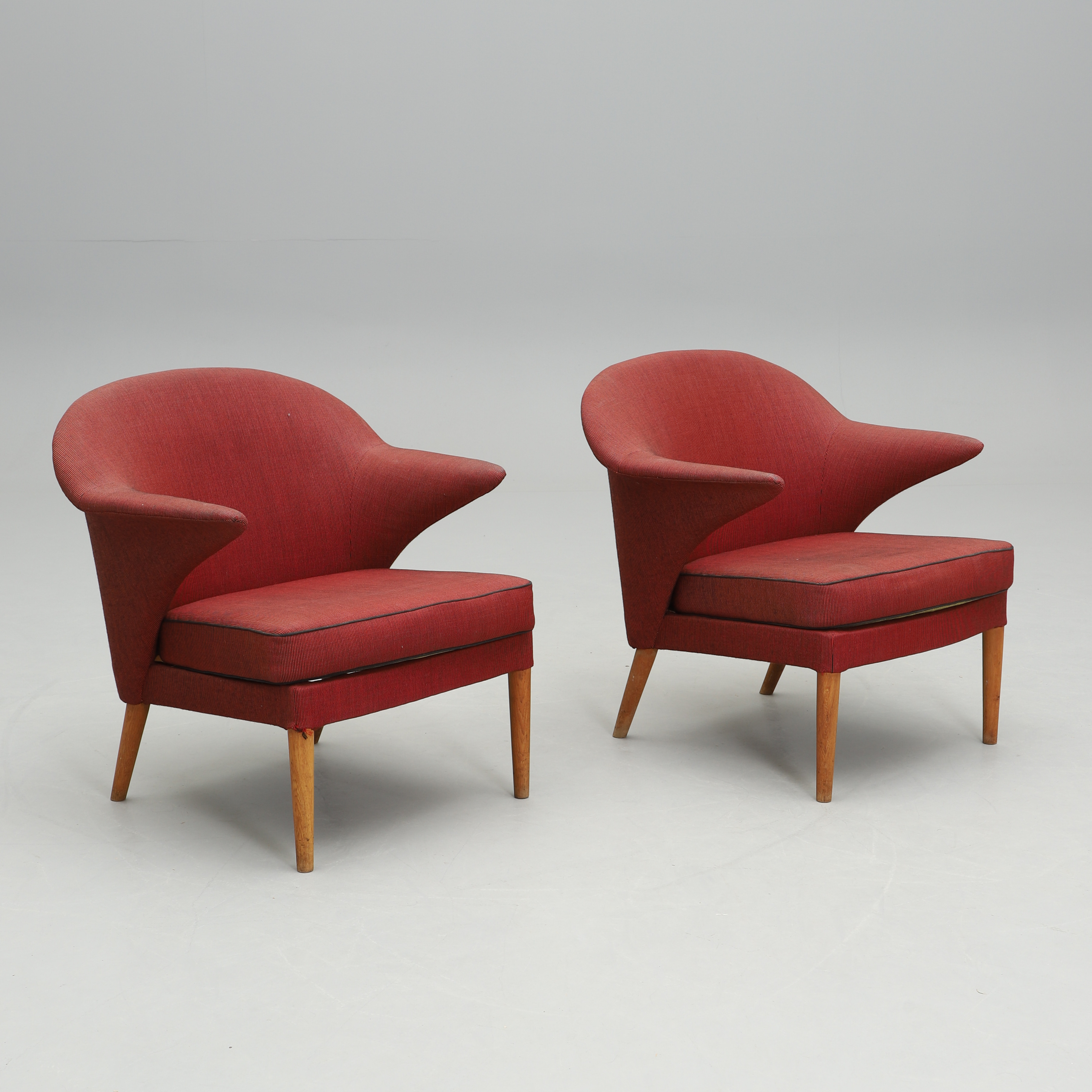 HANS OLSEN, TILLSKRIVEN. Fåtöljer, ett par, Danmark, 1950/60-tal.