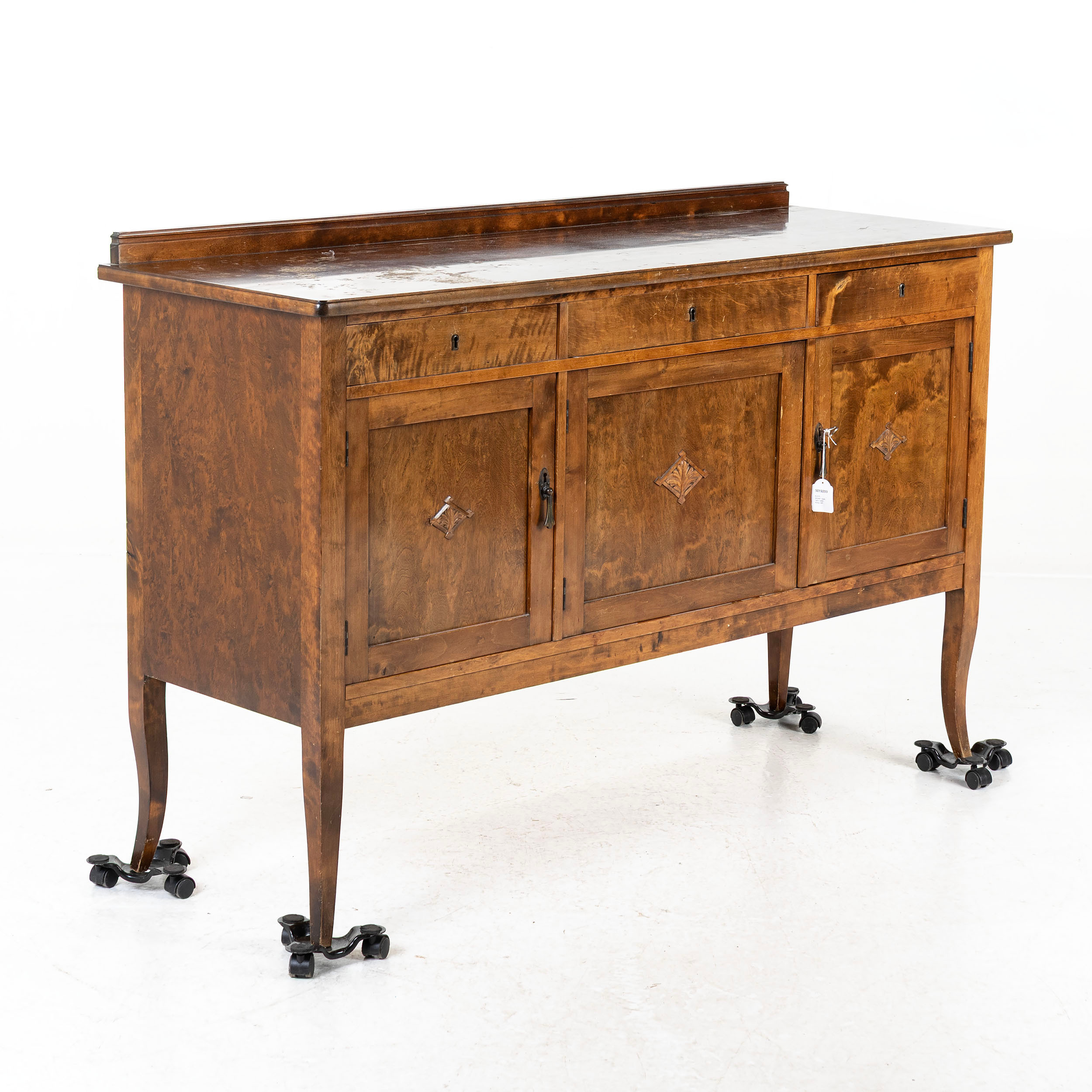 BUFFÉ / SKÄNK, björk, 1900-talets första hälft.