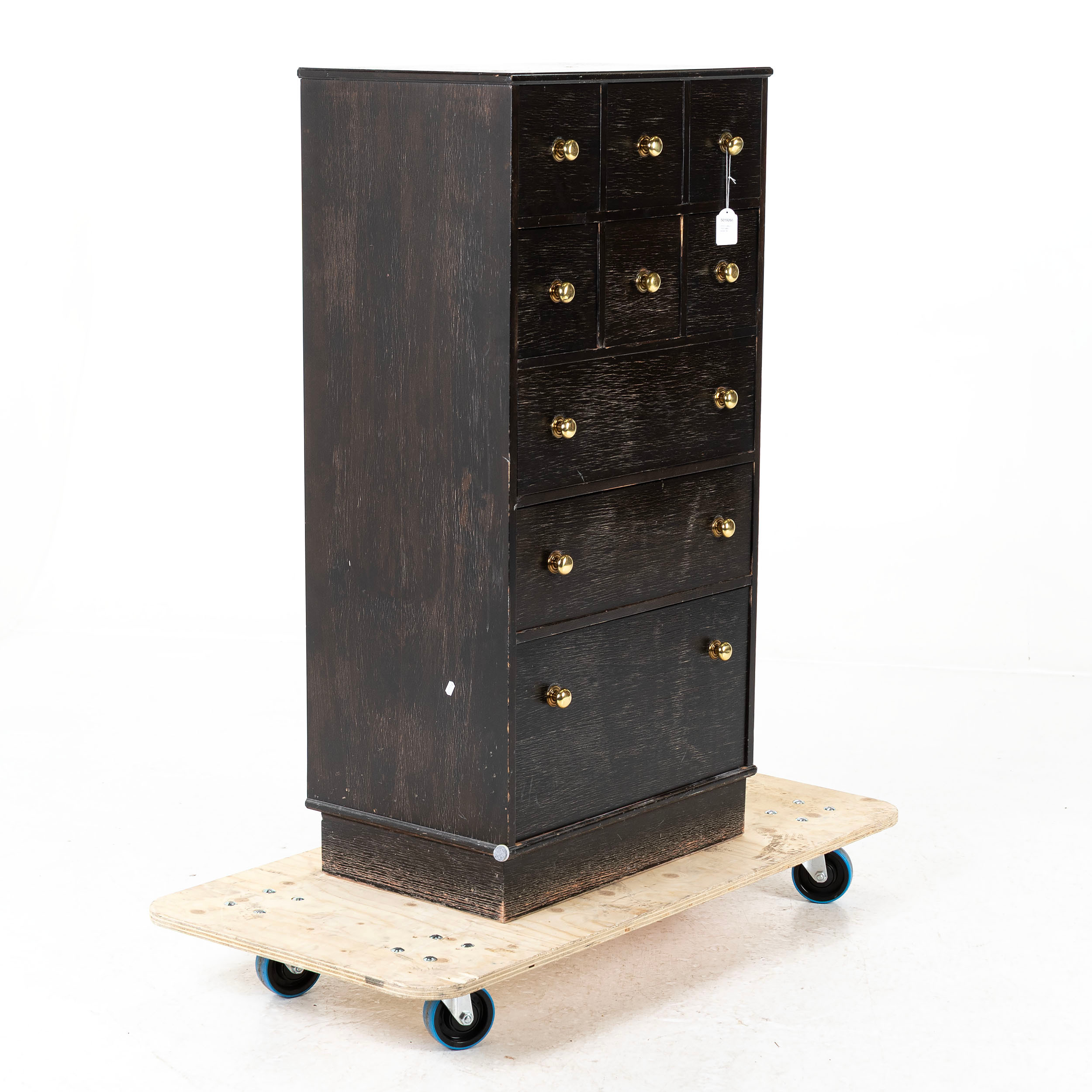 BYRÅ, 9 lådor, 1900-talets senare del.