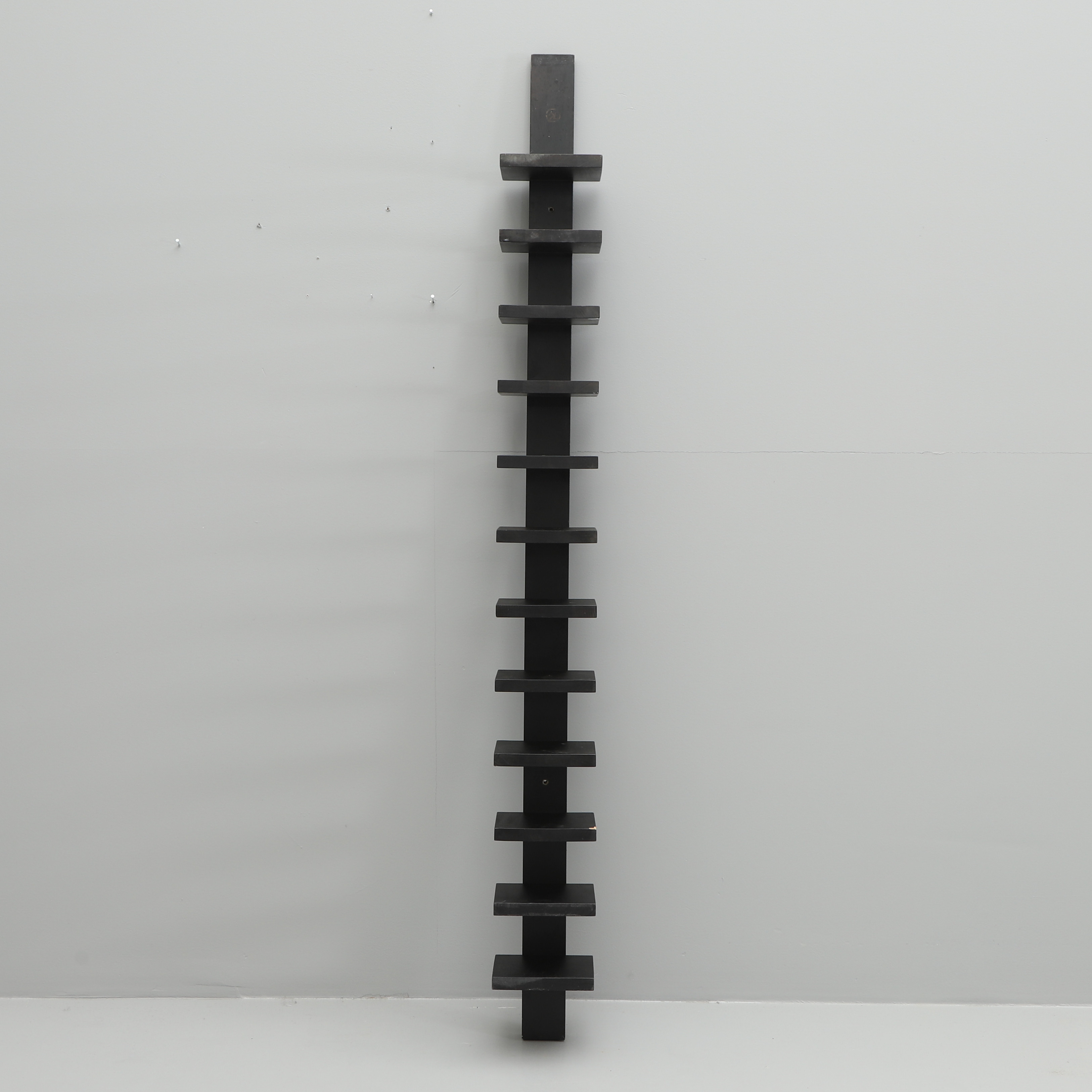 JOHN KANDELL, hylla, "Pilaster", Källemo.