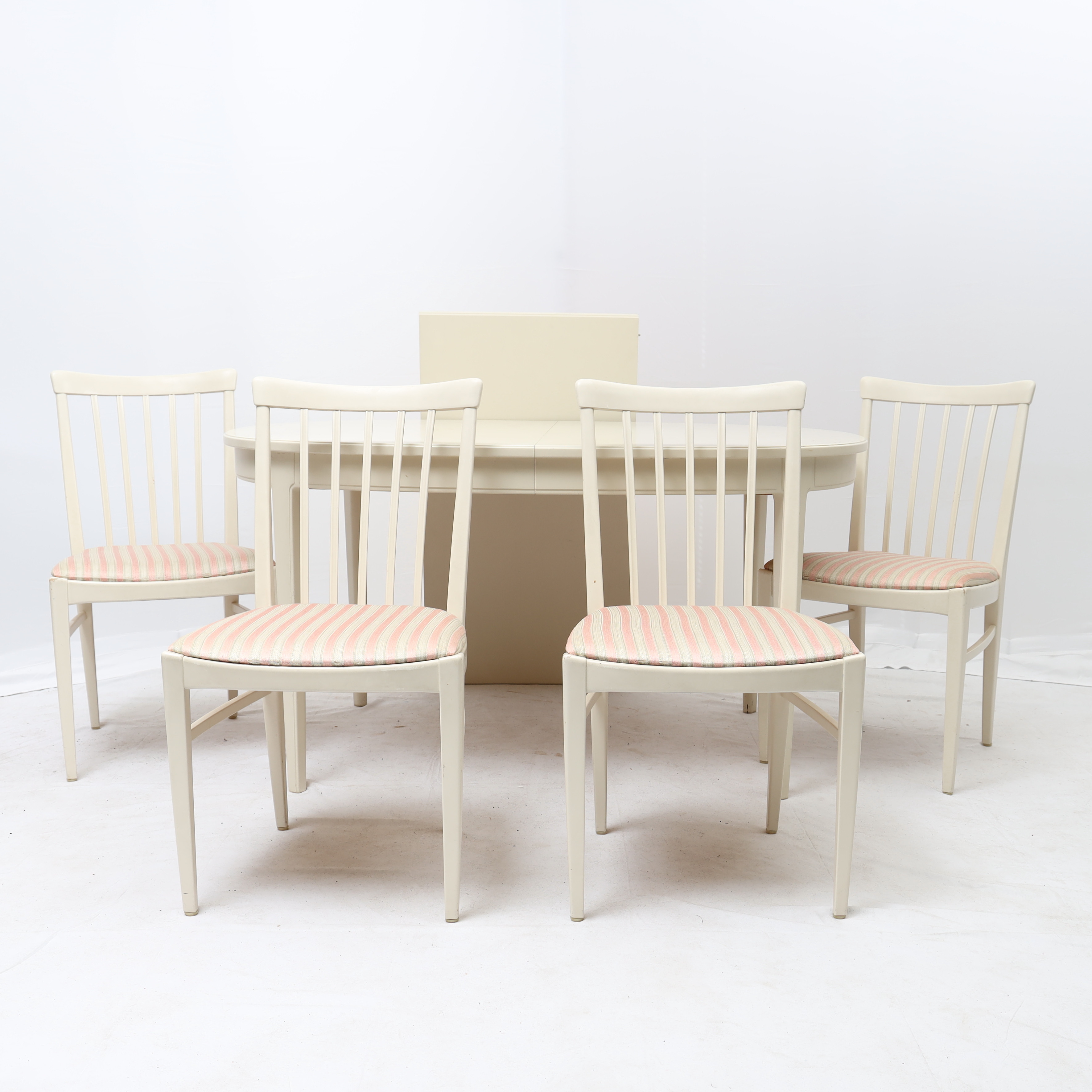 CARL MALMSTEN. Matsalsmöblemang, Herrgården, Bodafors 5 delar.