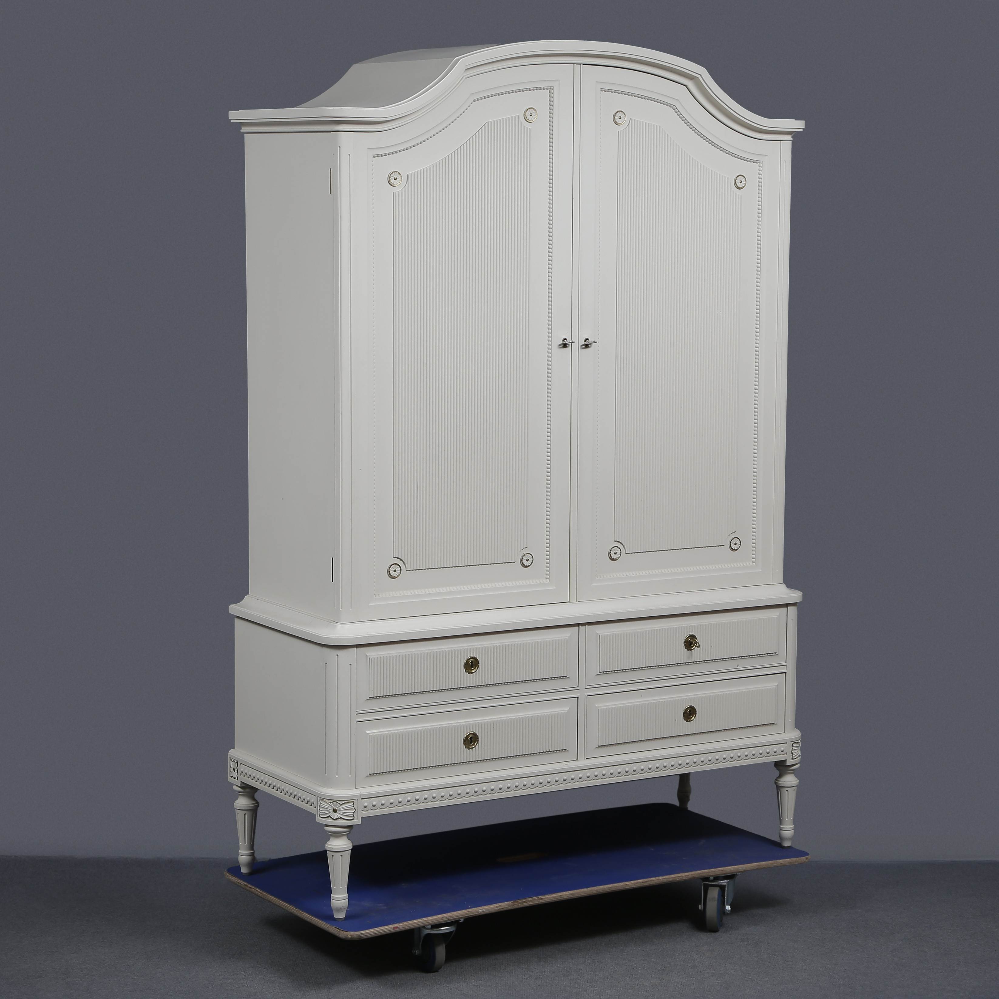 MATSSALSKÅP, GUSTAVIANSK STIL, 1900-TALETS ANDRA HÄLFT.