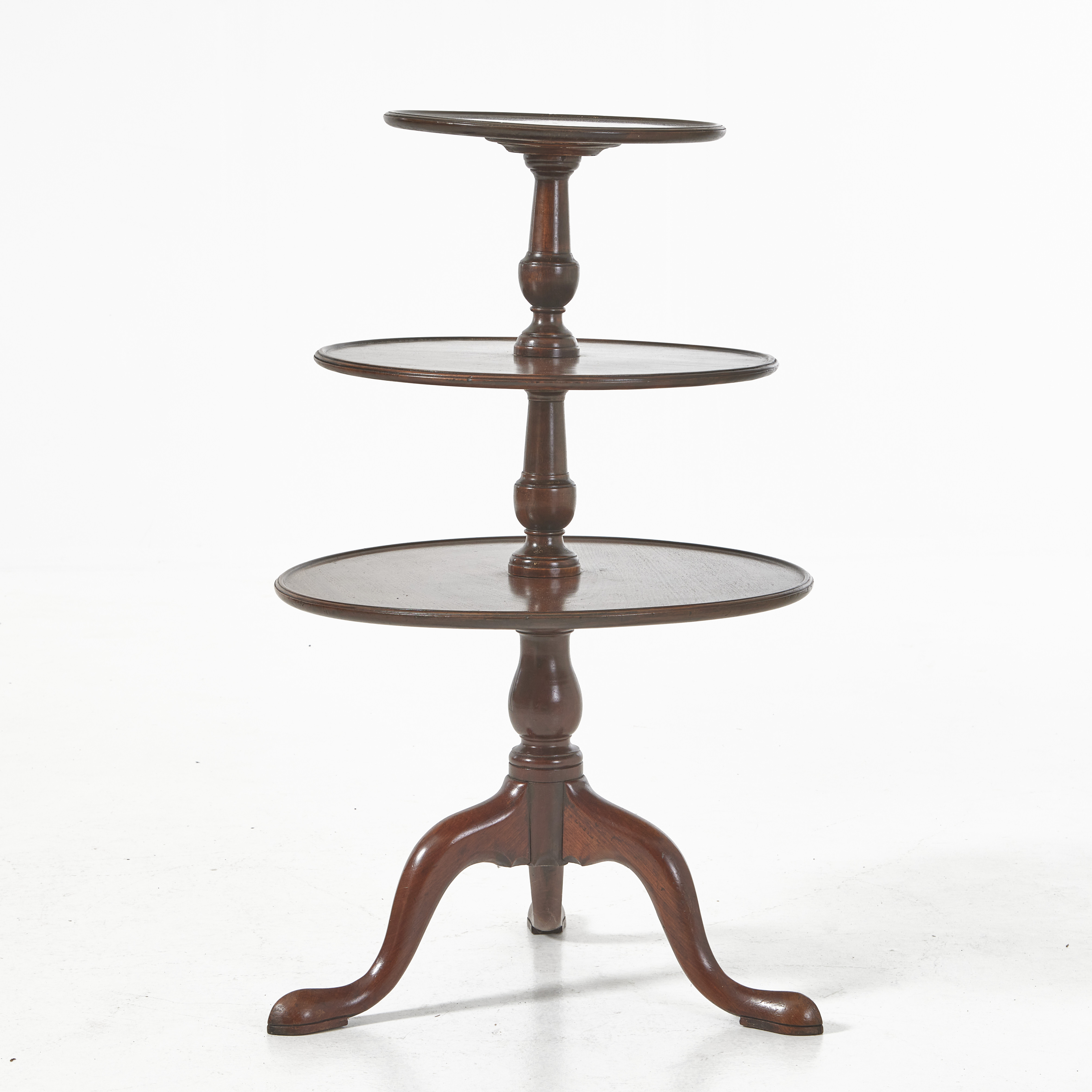 ETAGEBORD, 1900-tal, sk. Dumb Waiter Table, mahogny, tre etage, England.