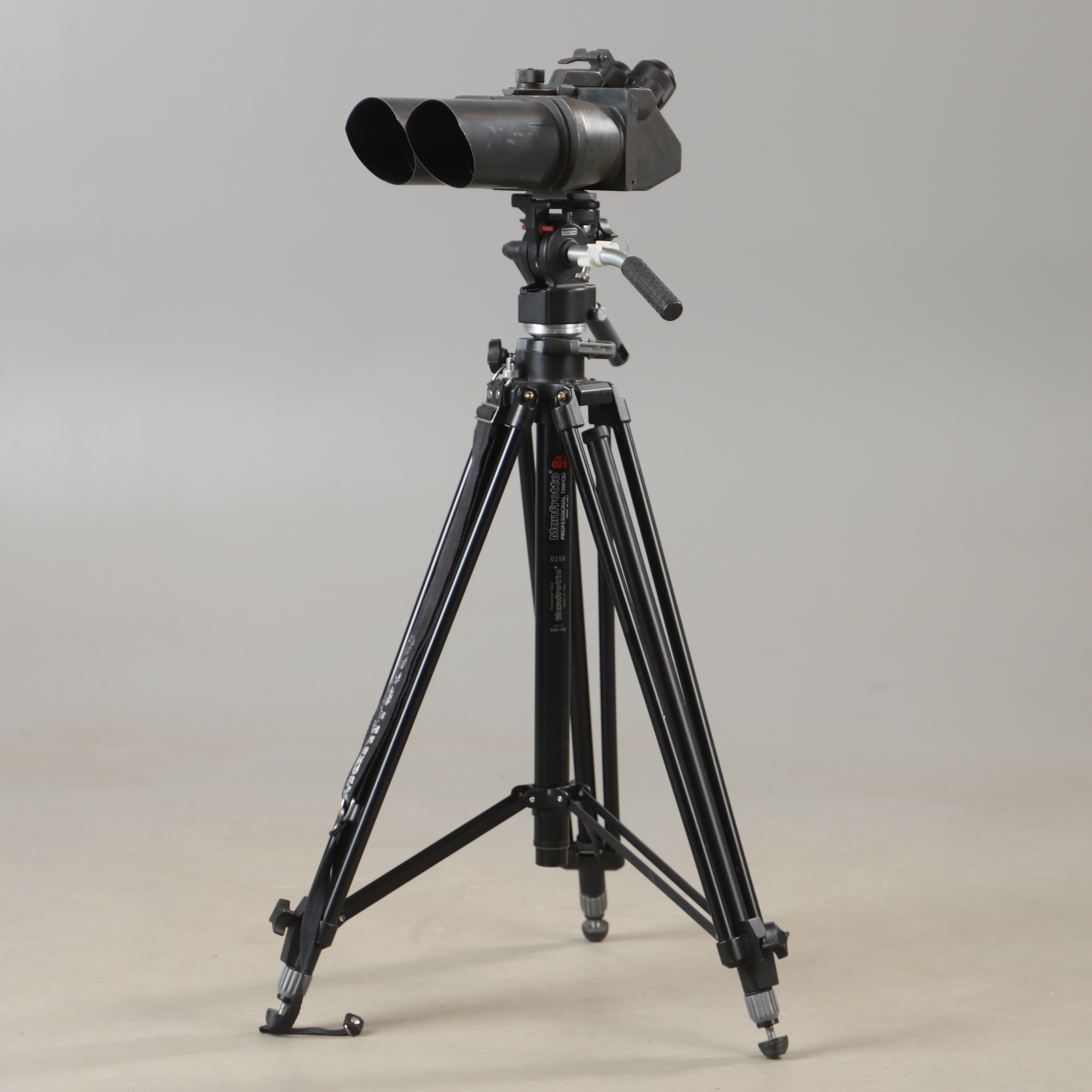 OBSERVATIONSKIKARE, Flakfernrohr DF 10x80 45´, Tyskland.