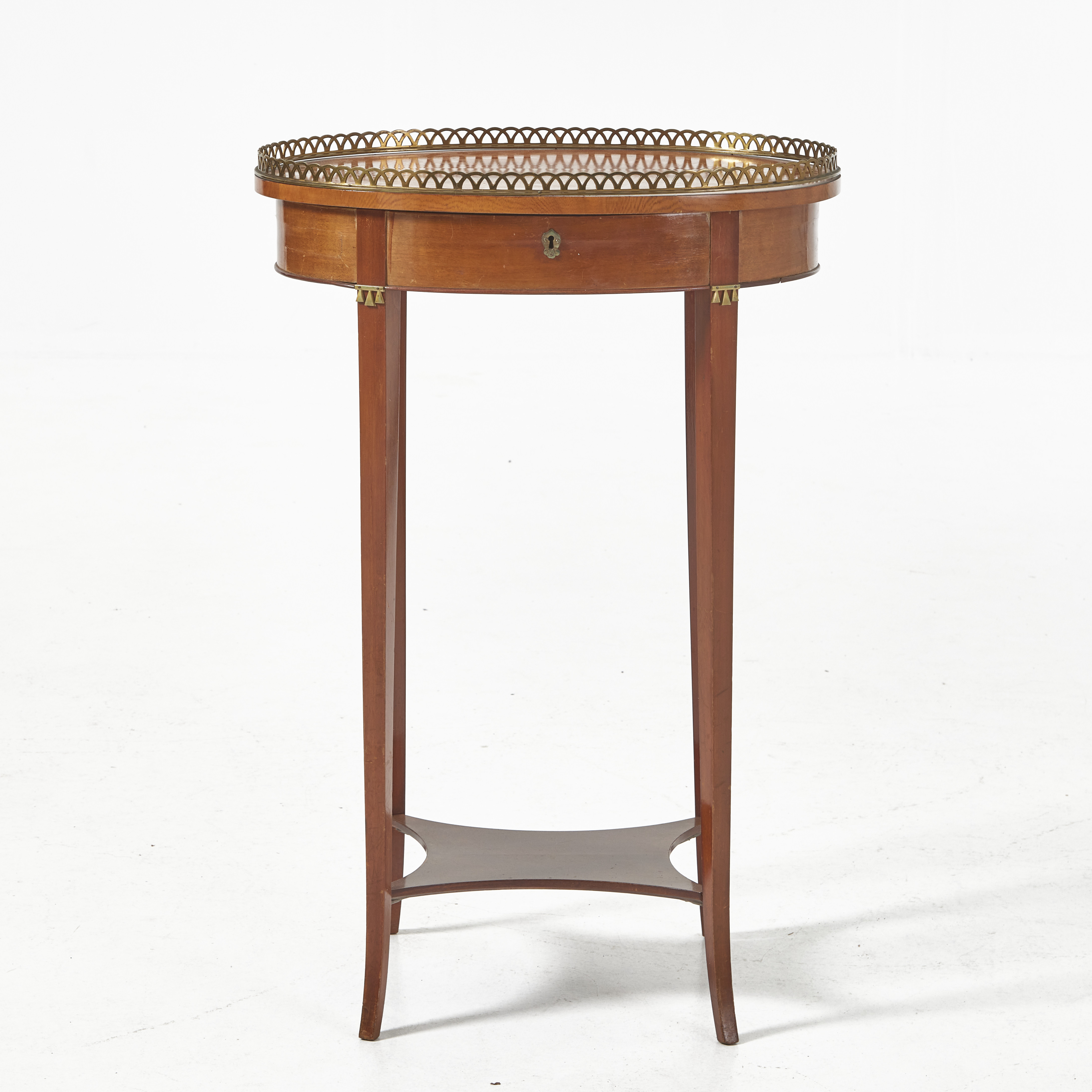 SYBORD, 1900-talets första hälft, sengustaviansk stil, mahogny, fällbar skiva med inredning , beslag i mässing.